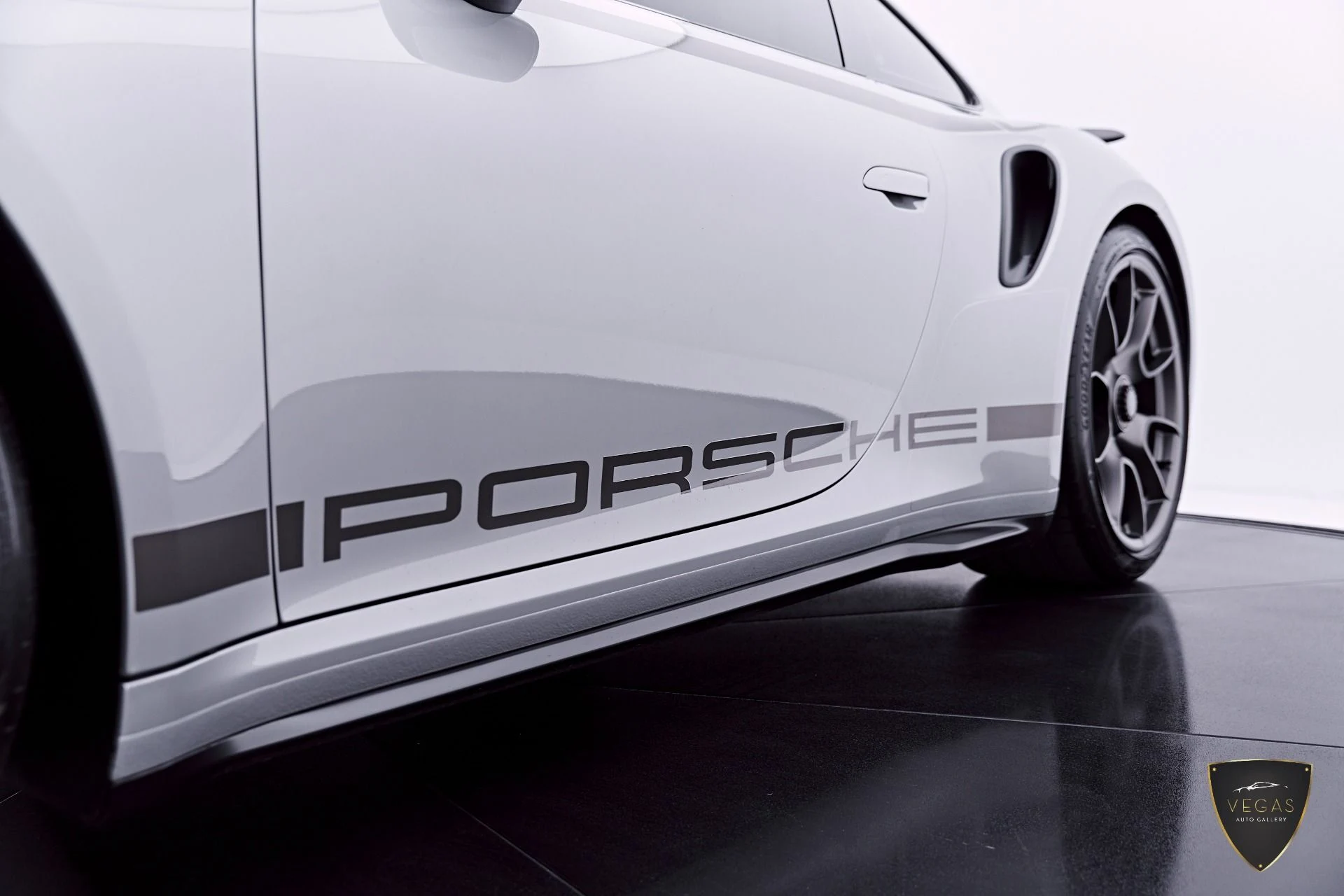 mph021_1411483978_Used_2025_Porsche_911_Turbo_50_1782521924_ed630820ad