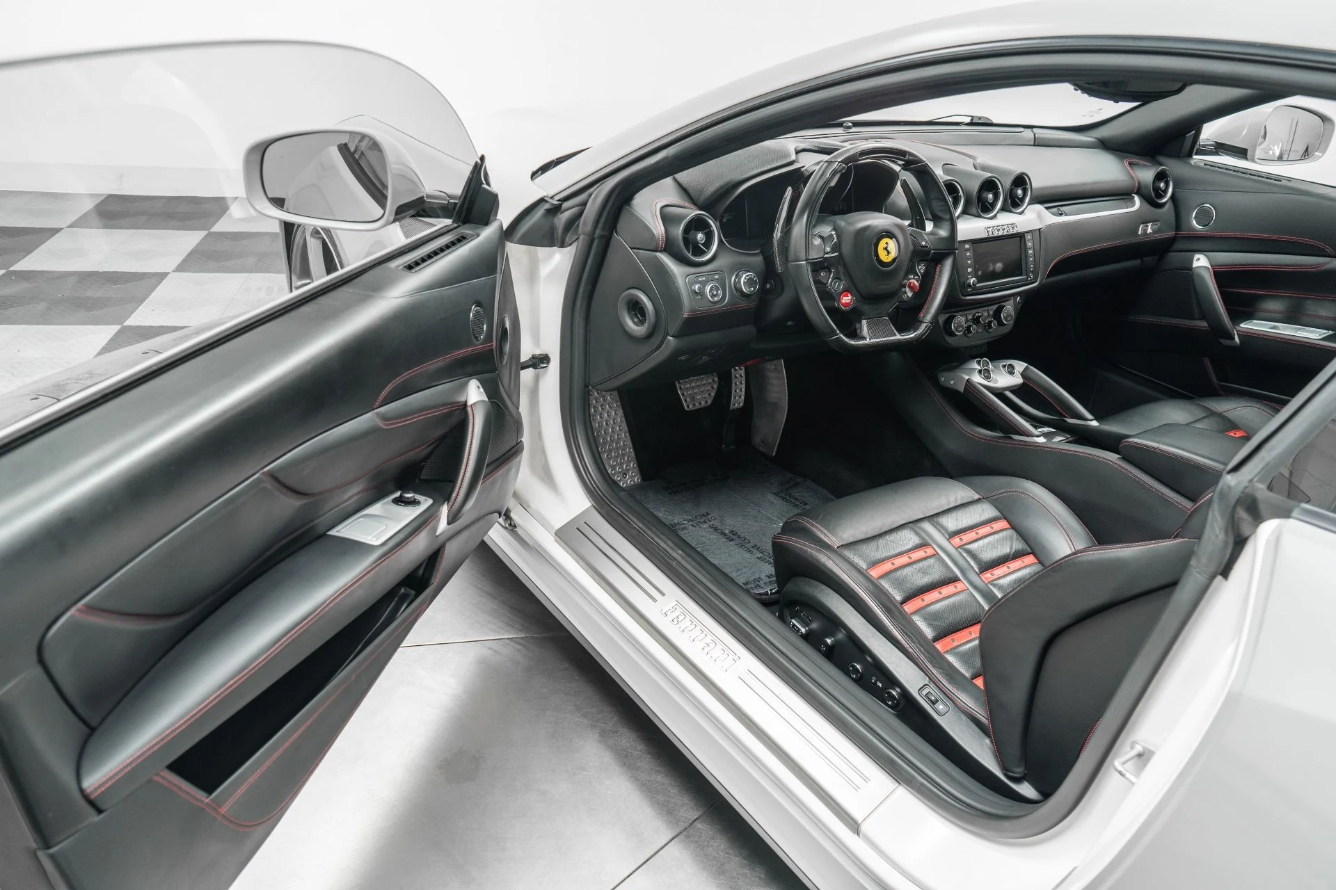 mph021_1427679760_Used_2014_Ferrari_FF_Ventilated_and_Heated_Daytona_Seats_Full_Vehicle_Wrap_1782244426_47404d3215
