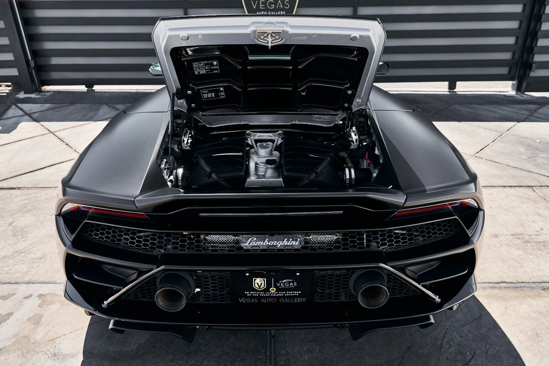 mph021_1429720627_Used_2022_Lamborghini_Huracan_EVO_Base_1779498747_afe4aa3214