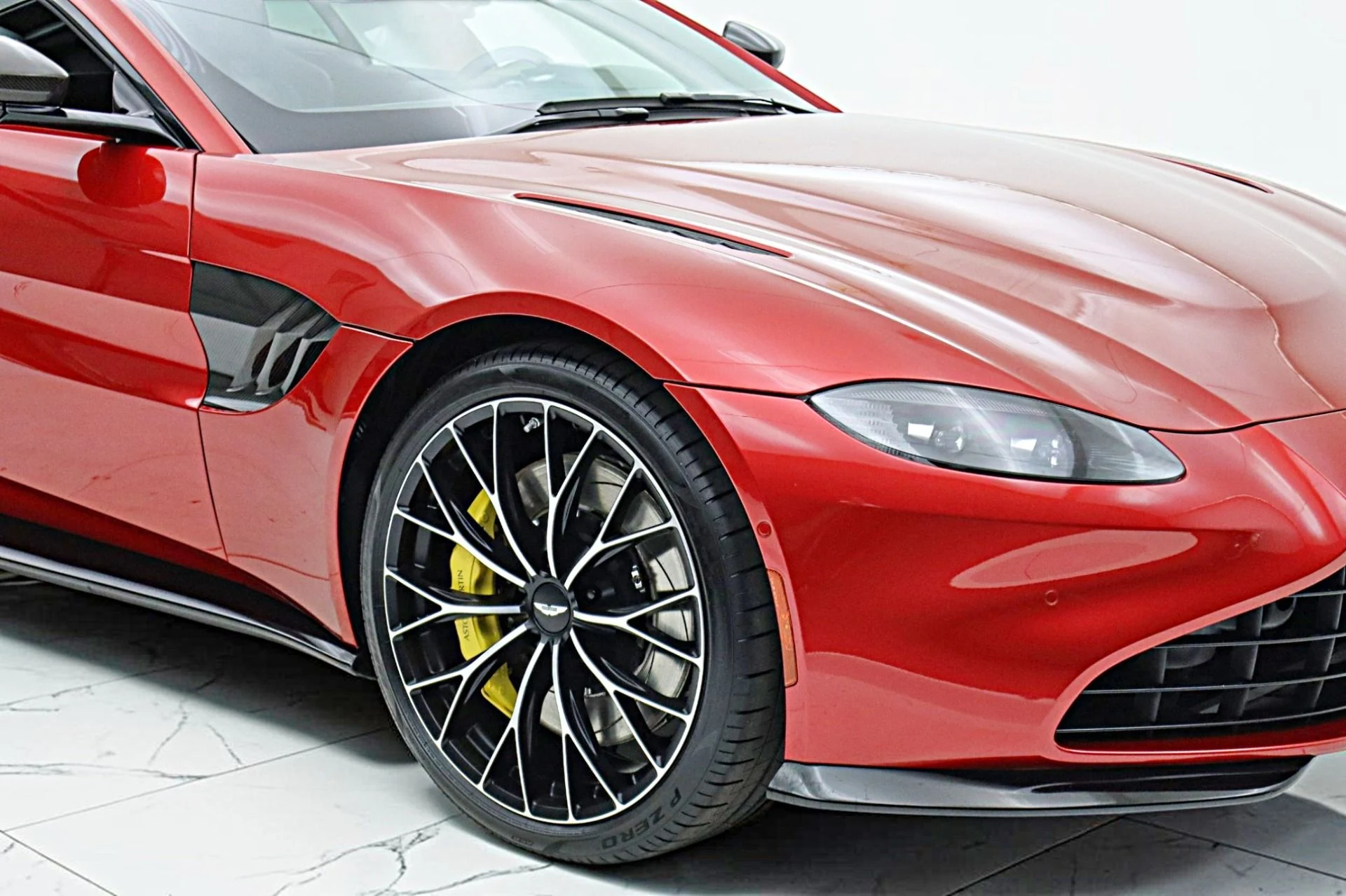 mph021_1434001430_Used_2023_Aston_Martin_Vantage_Coupe_cd3c00d8fb