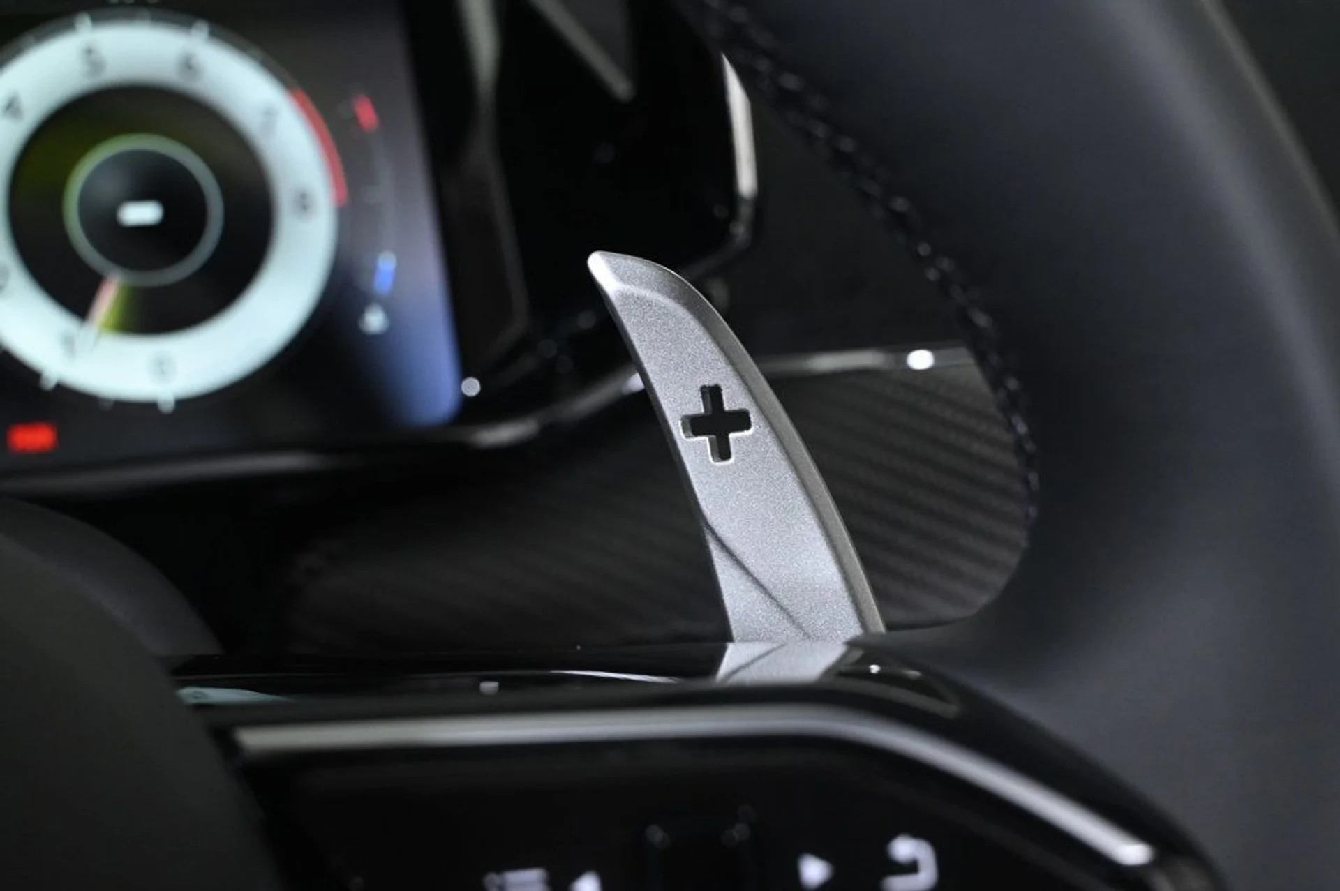 mph021_1434915501_new_2026_aston_martin_vantage_sroadster_11350_22956754_21_1024_d1b3a06c1d