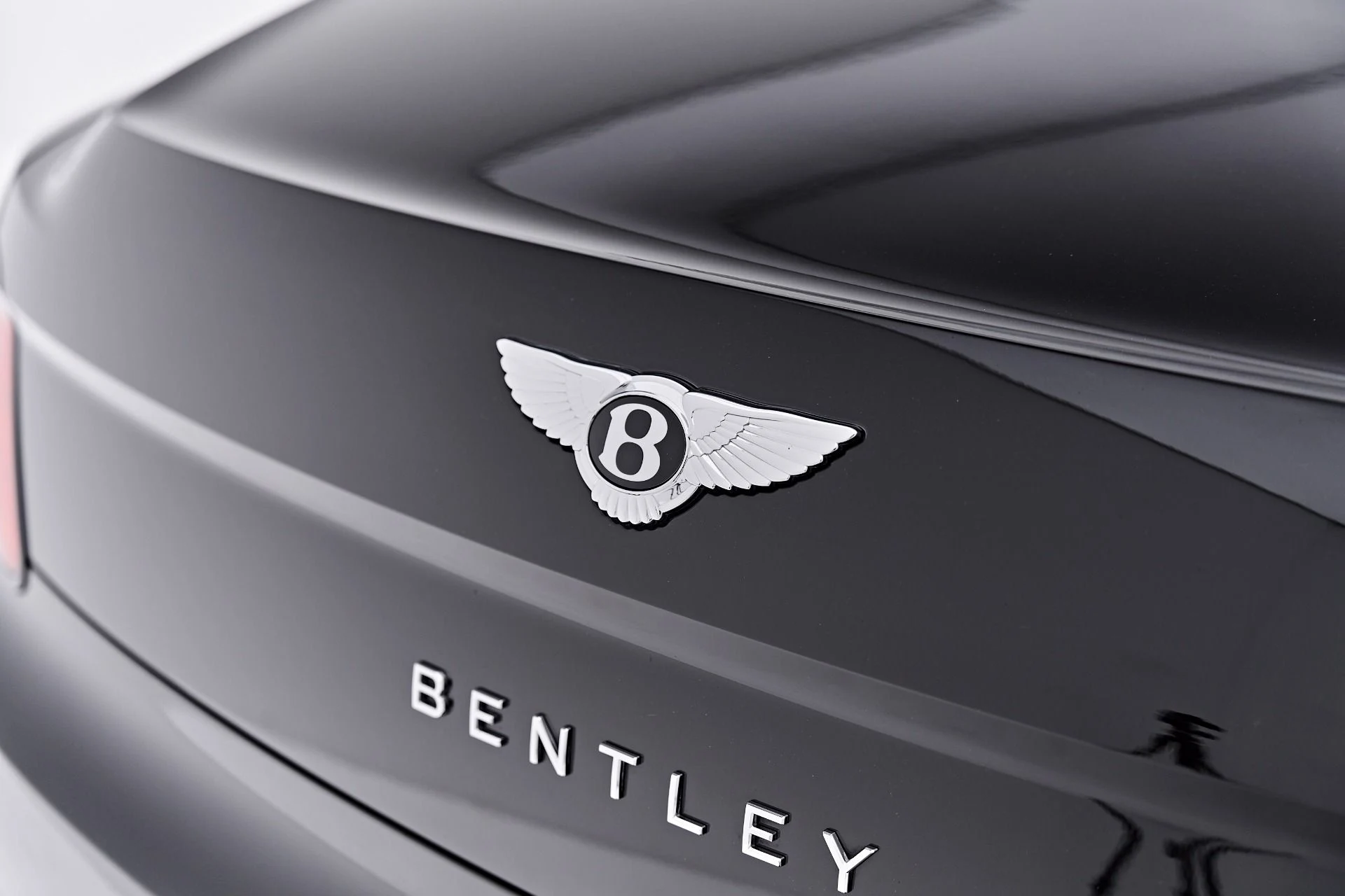 mph021_144994060_Used_2023_Bentley_Flying_Spur_V8_1789628059_94ca844e92