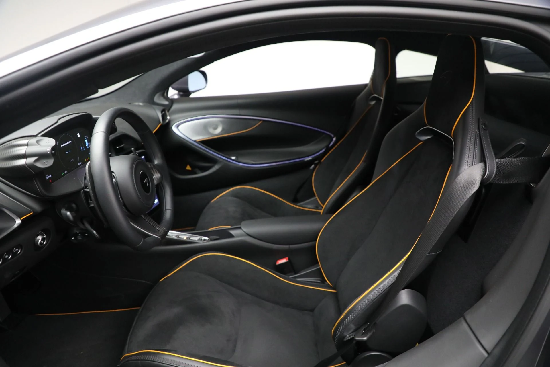 mph021_146406569_Used_2024_Mc_Laren_Artura_Vision_f6ba82ff2f