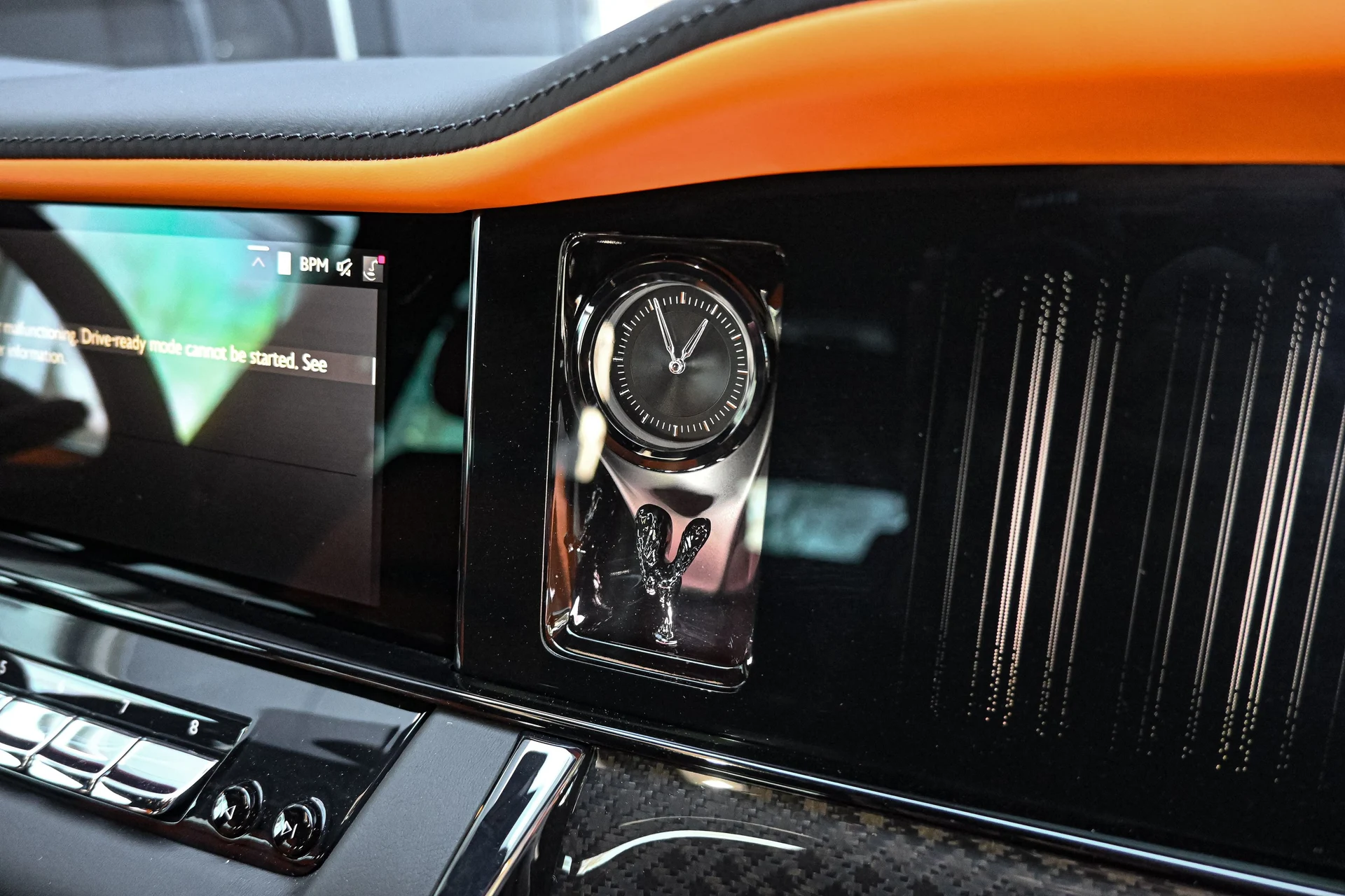 mph021_146858264_e9833d5f_6636_4543_9016_a79c7ad7d981_714182428e