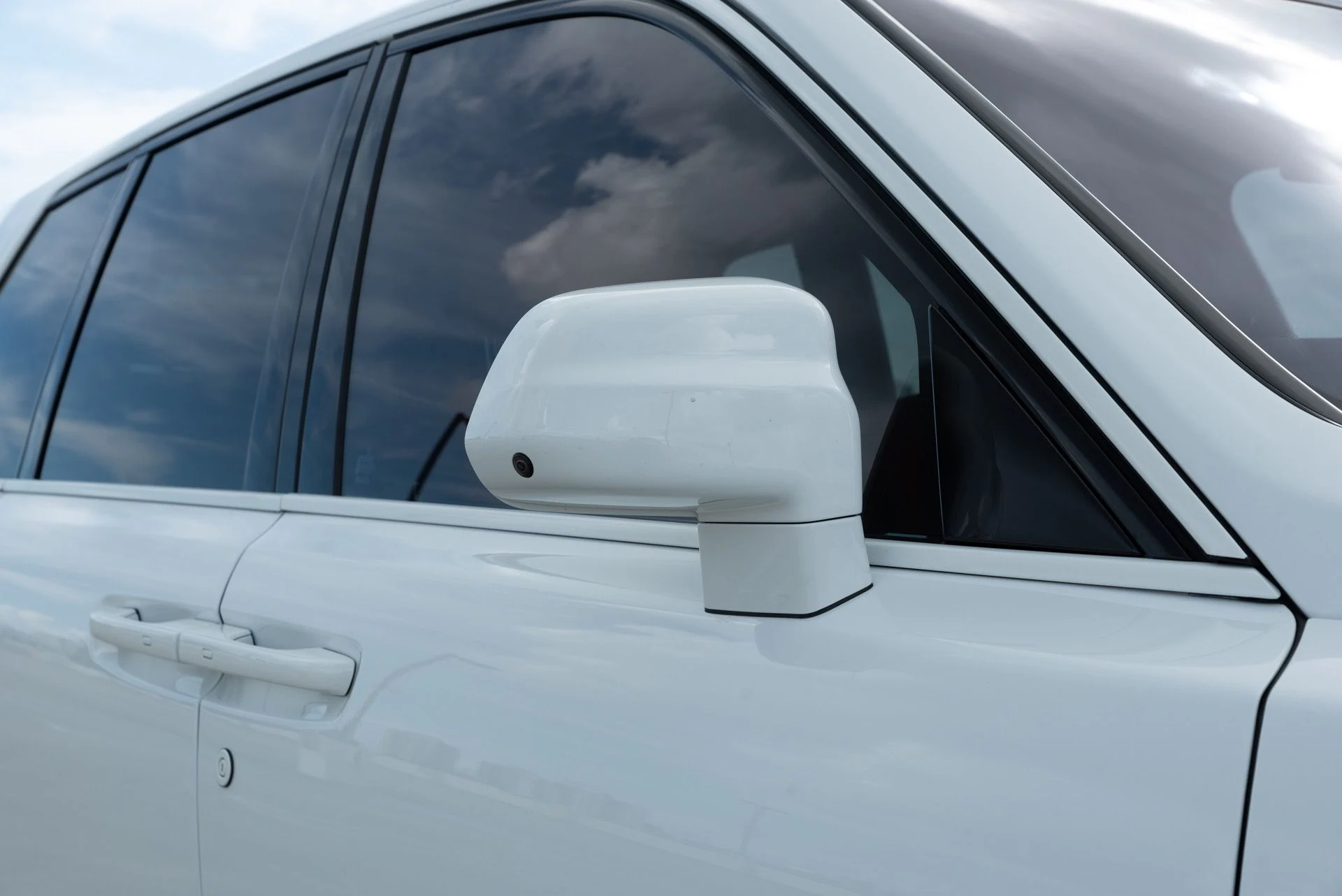 mph021_1470370862_Used_2020_Rolls_Royce_Cullinan_1764721010_a32e941093