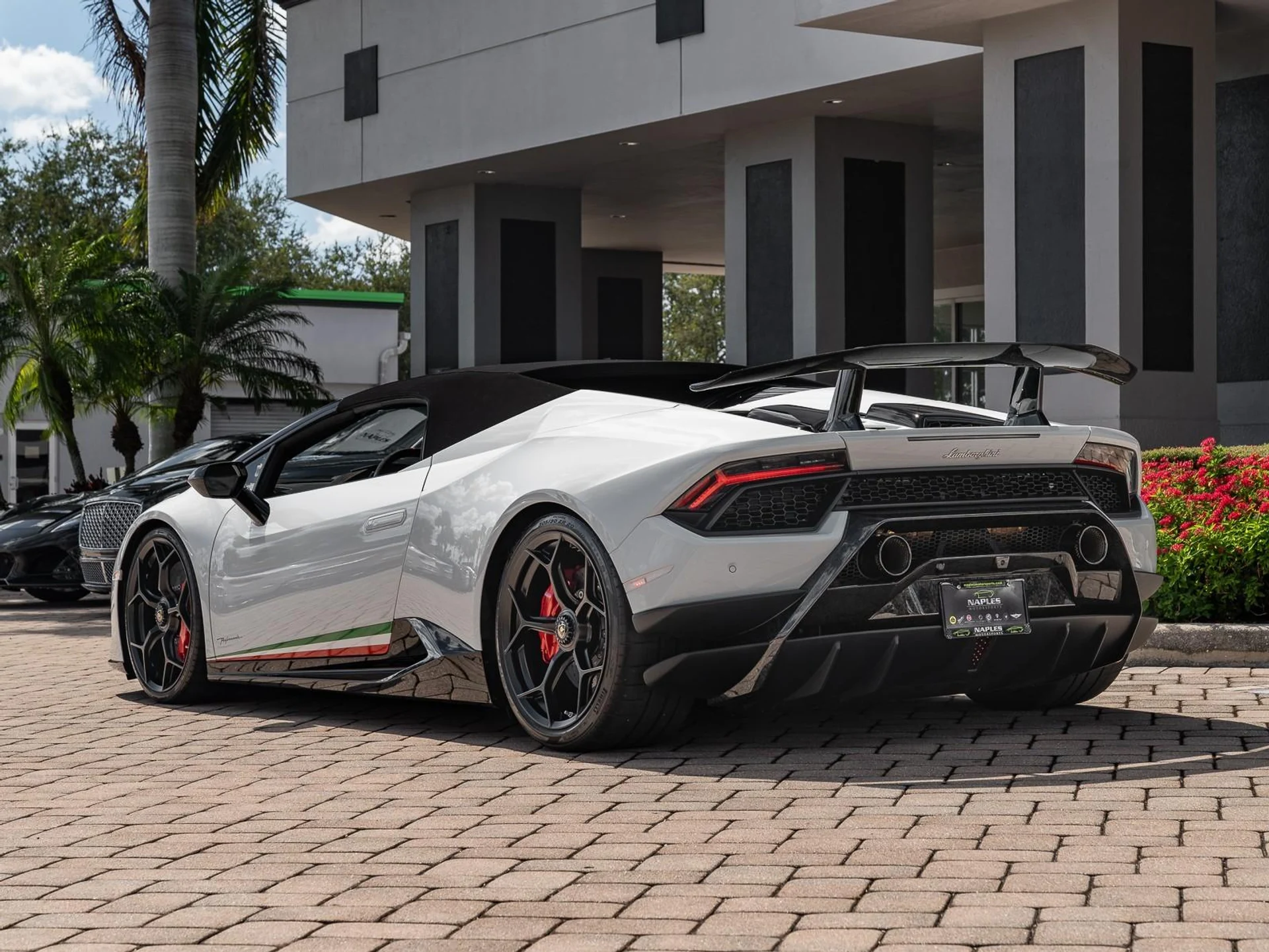 mph021_1472684928_Used_2018_Lamborghini_Huracan_Performante_Spyder_1761599144_67e69a399a