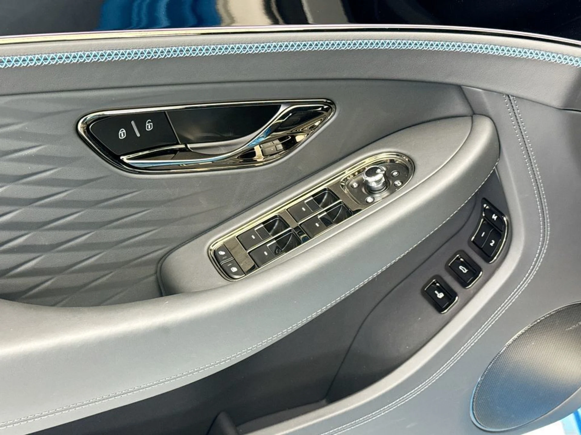 mph021_147751477_new_2026_bentley_continental_gt_azure_8119_22999711_22_1024_488b99651b