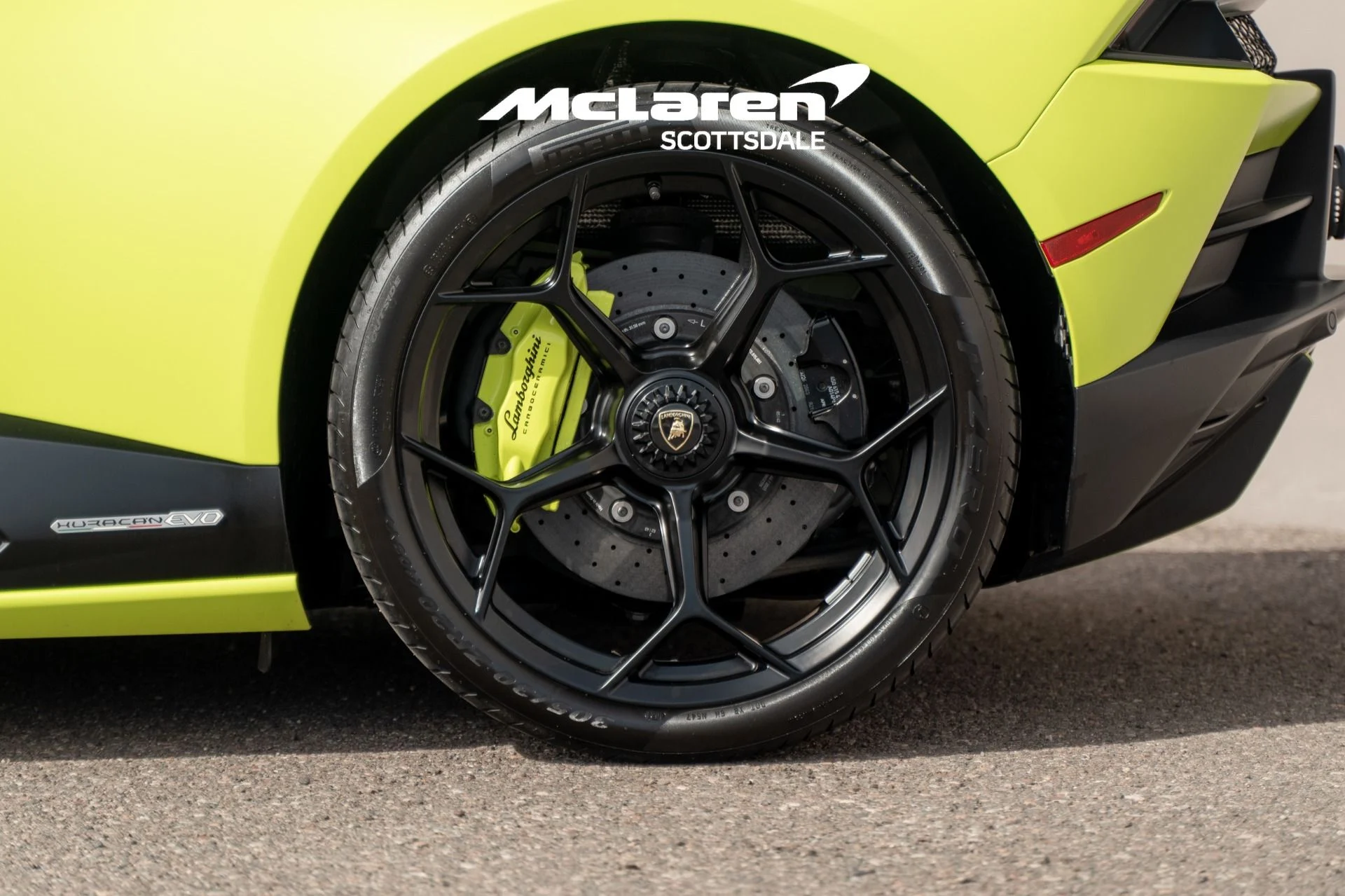 mph021_1478170275_Used_2022_LAMBORGHINI_HURACAN_EVO_1762550693_50e2cdf1fd