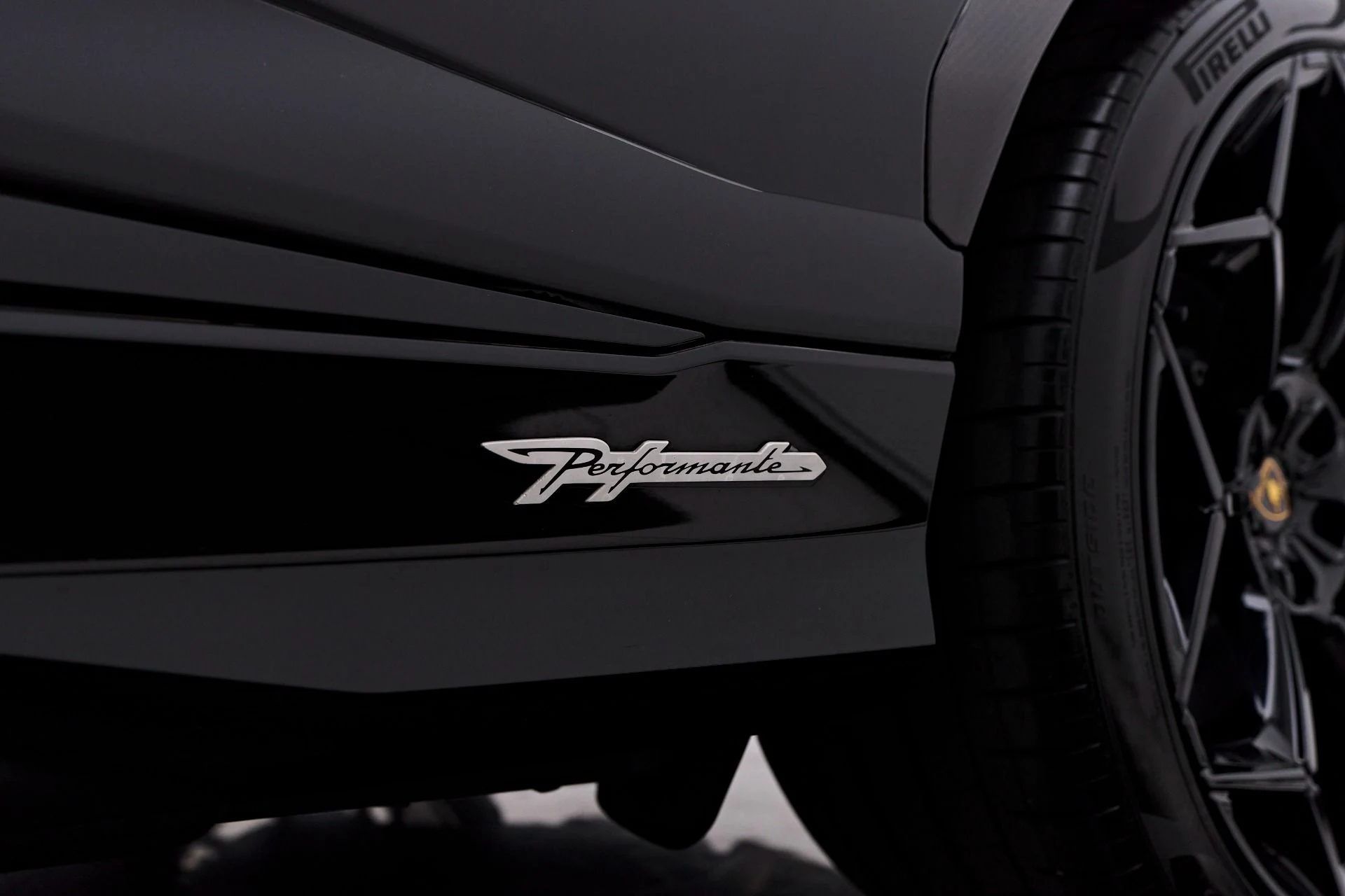 mph021_1481263561_Used_2023_Lamborghini_Urus_Performante_1756943490_413beb8e9d