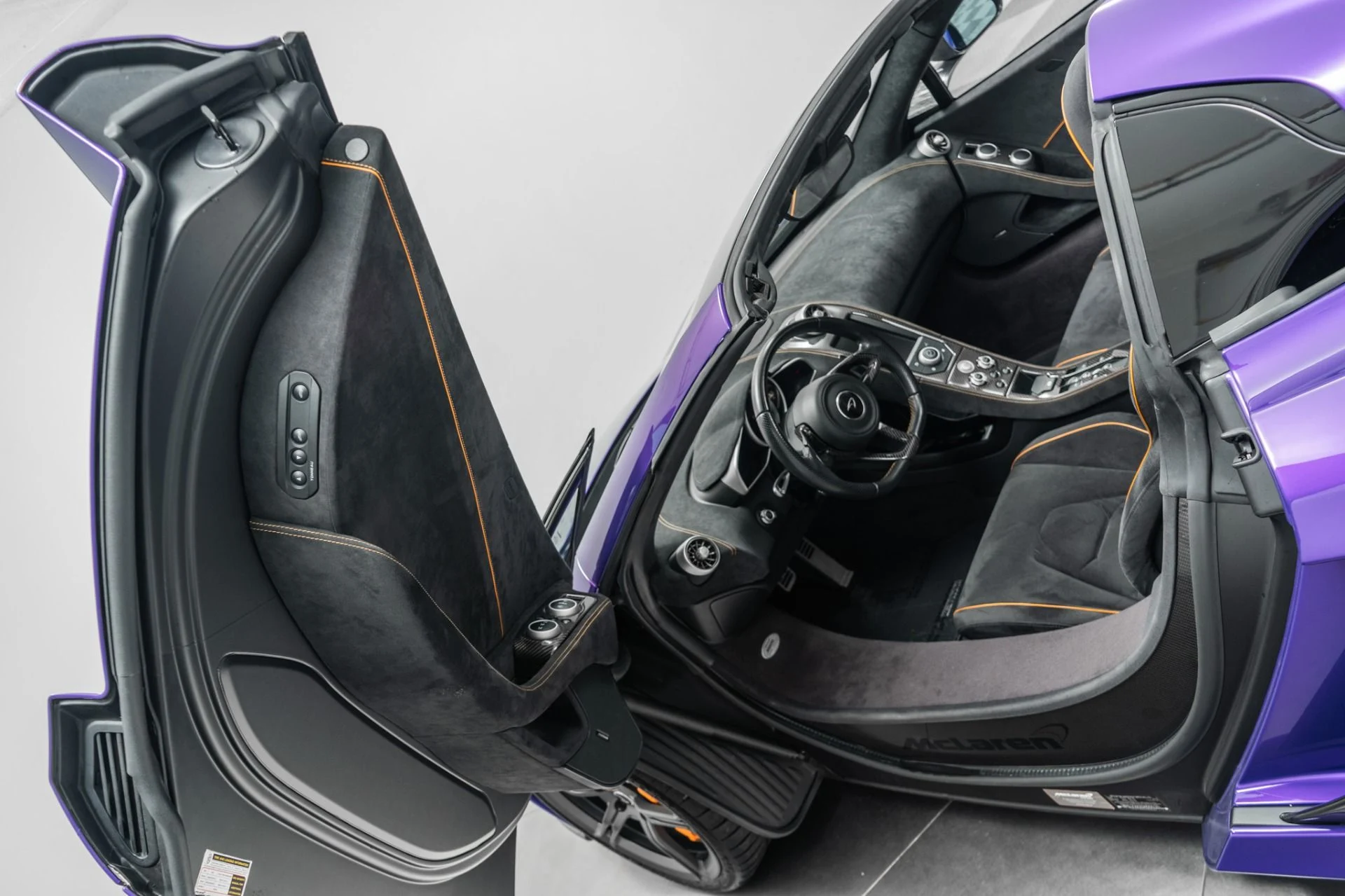 mph021_1493187351_Used_2016_Mc_Laren_650_S_Spyder_Full_Purple_Pearl_Wrap_Extensive_Carbon_Fiber_1783540867_0e94cfba9e
