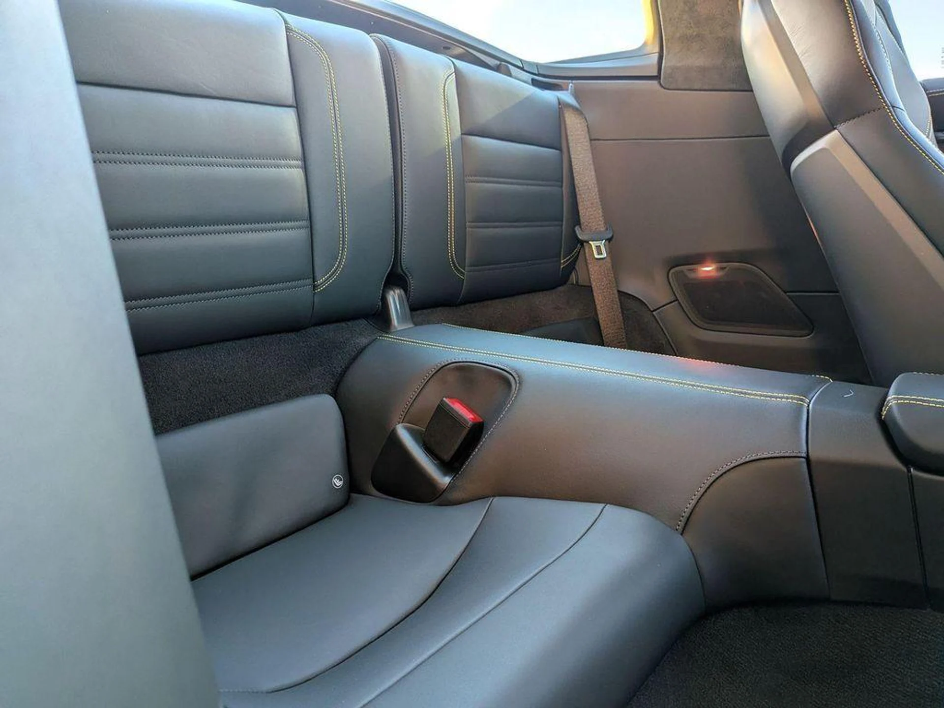 mph021_1493265531_N_Ci0_A_Cl_O_ytihfh_Xd_TZ_3_ZGAL_On_A_3058bceed7