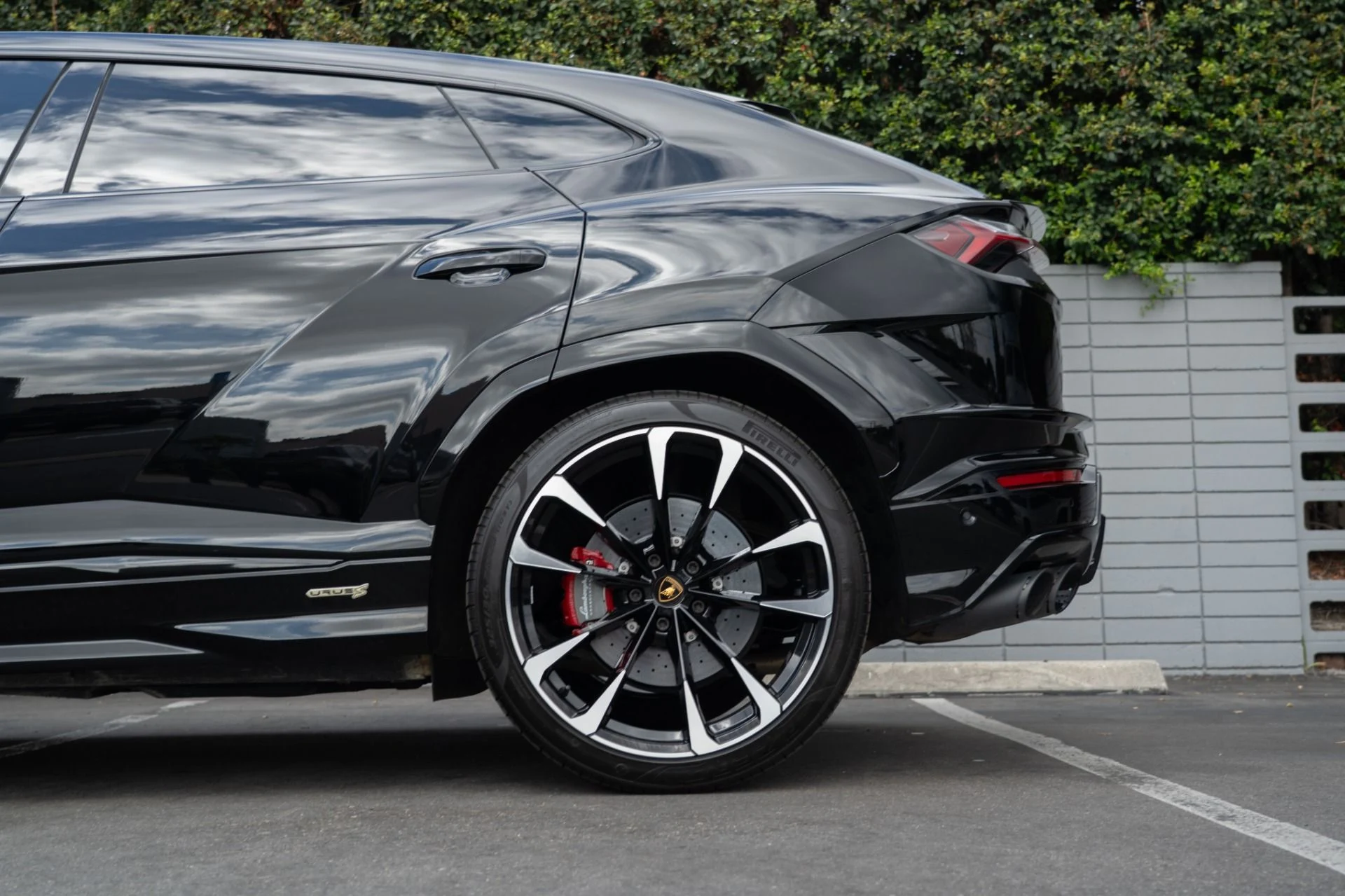 mph021_1498125515_Used_2024_Lamborghini_Urus_S_1757442368_3adf5158aa
