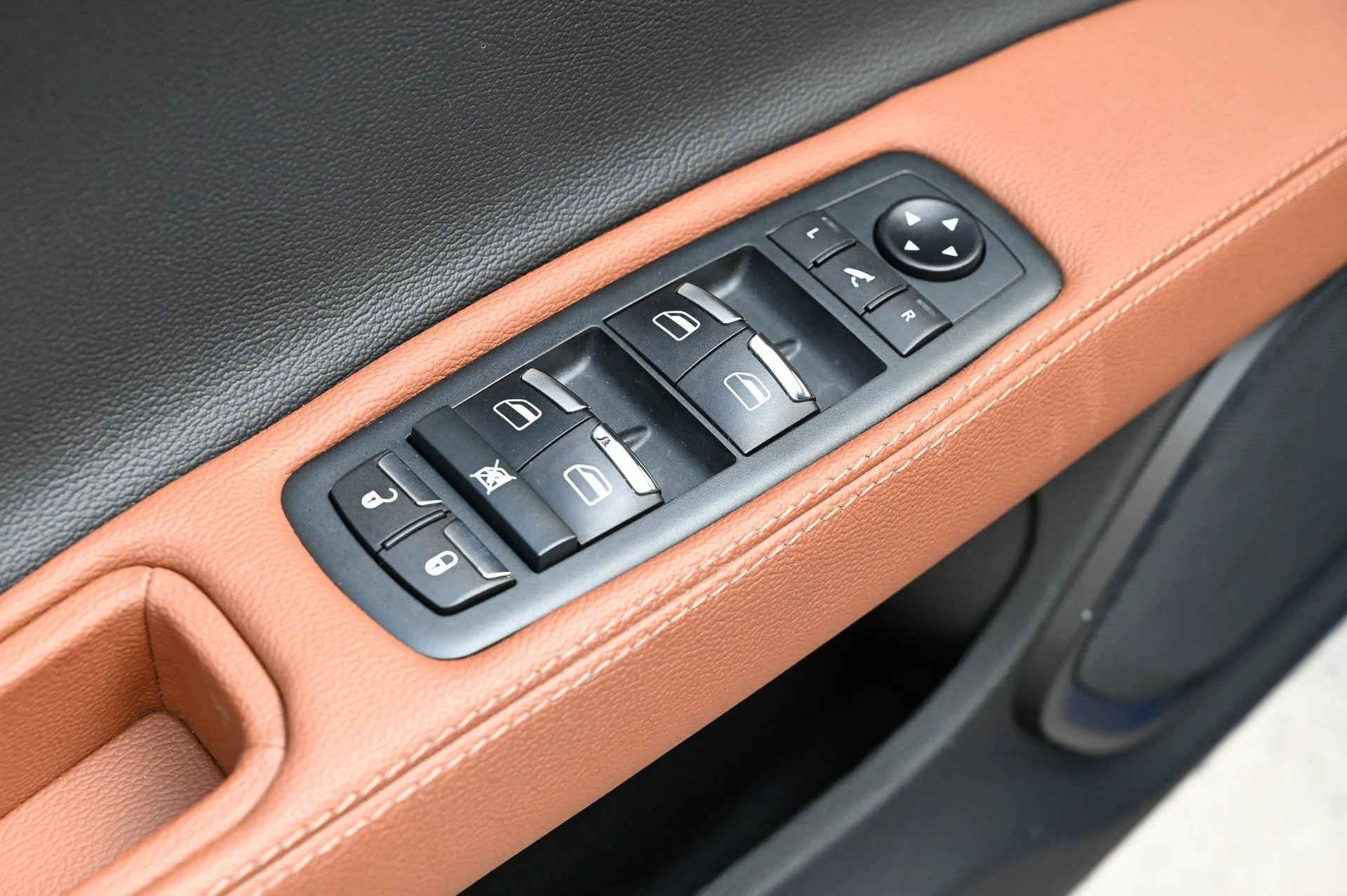 mph021_1505689414_392f0a872159482c94508ec1f71a2432_04cfd15706