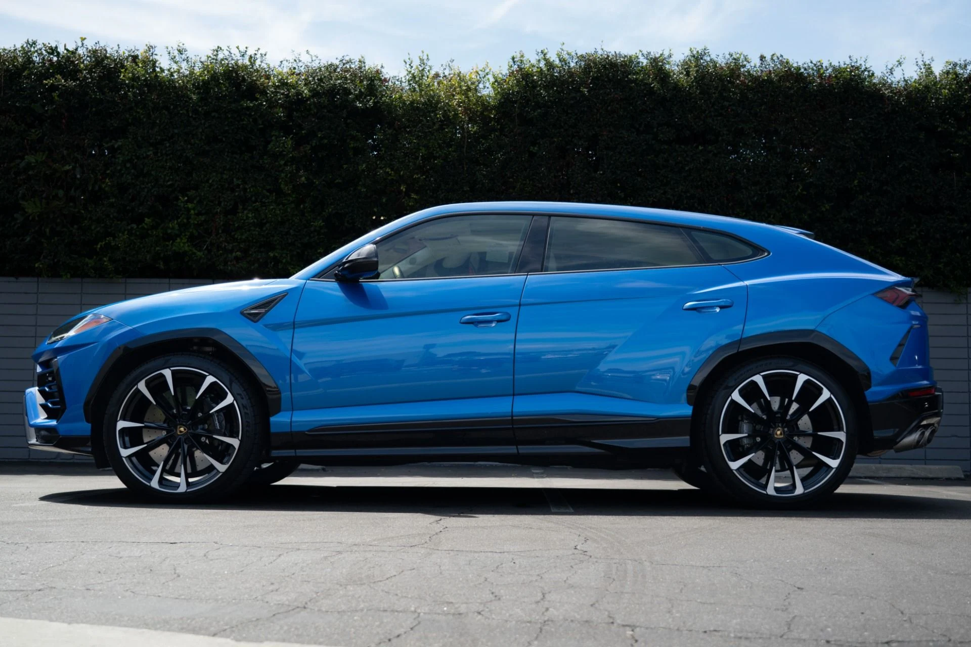 mph021_15078642_Used_2021_Lamborghini_Urus_1756334741_8a6254666b