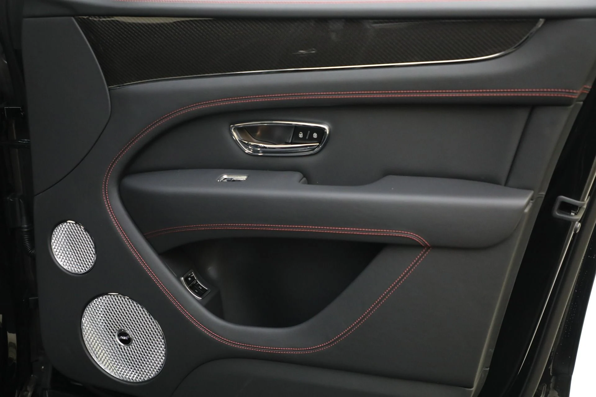 mph021_1514514502_Used_2024_Bentley_Bentayga_V8_07fbfd4691