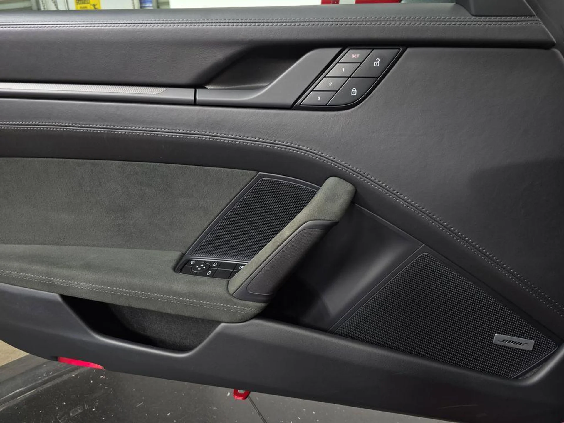 mph021_1517492310_k7_H_Nw_PS_9k_MNVX_Xeuz_MA_8a7_H0_Tw_M_6b382523f6