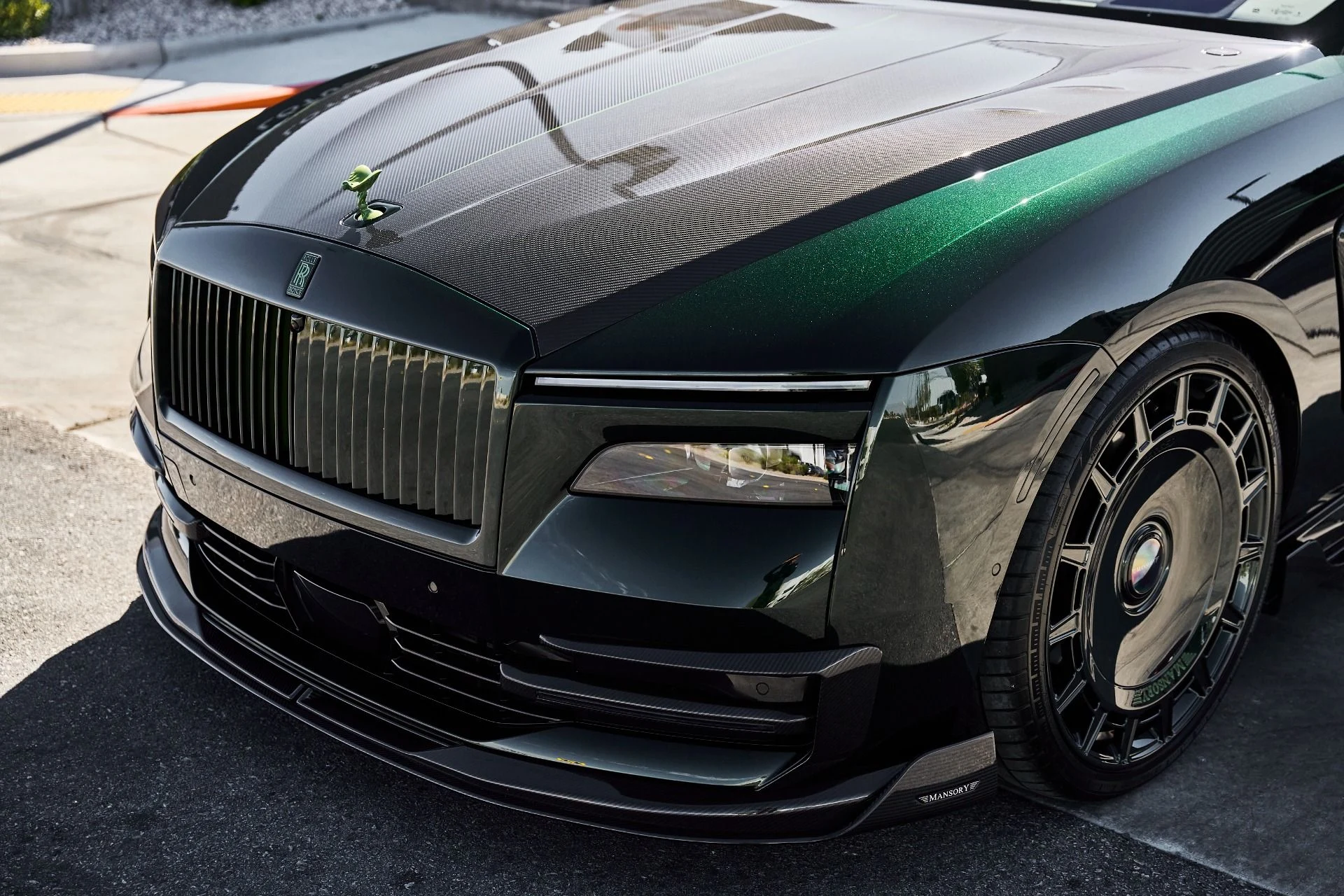 mph021_1522253973_Used_2024_Rolls_Royce_Spectre_Mansory_1776840038_03b69ec37d