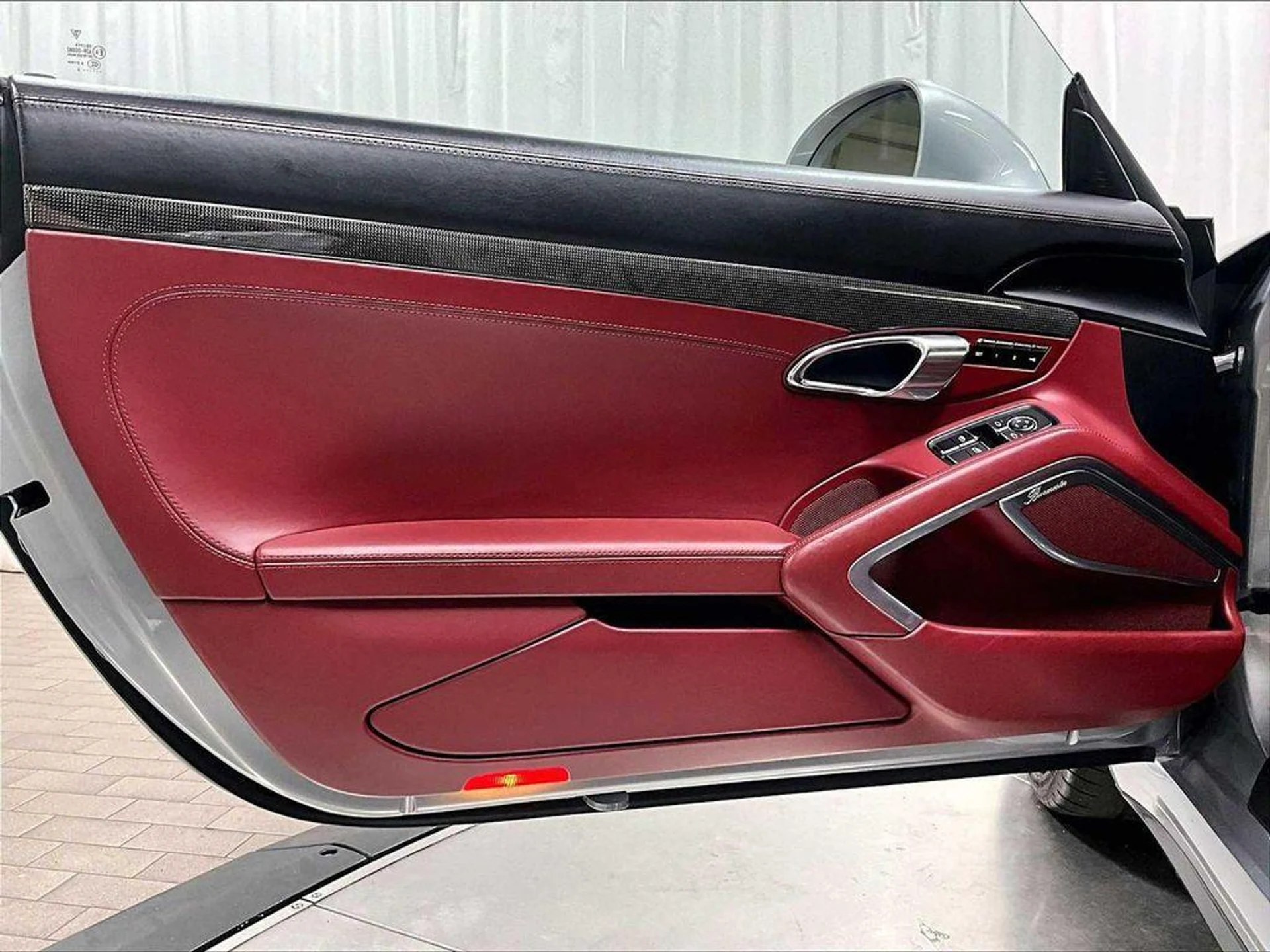 mph021_1526255143_e_t_XXO_Ems7u_Uw_Rz_T8_Z2_ohm_Ov_D0_c2aeae3737