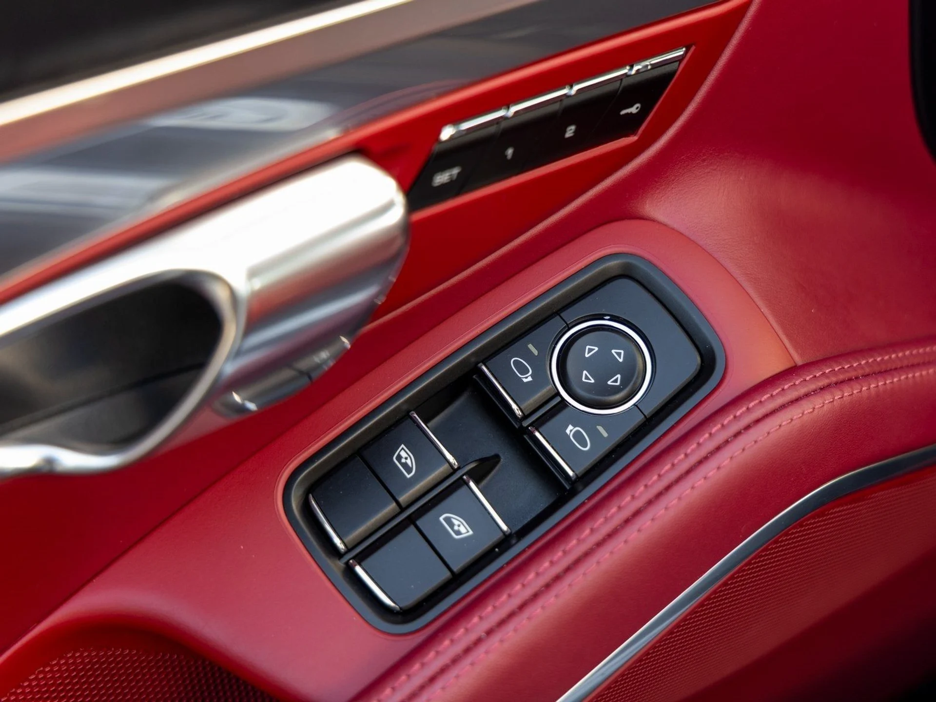 mph021_1532016544_22_b6f5c8a746