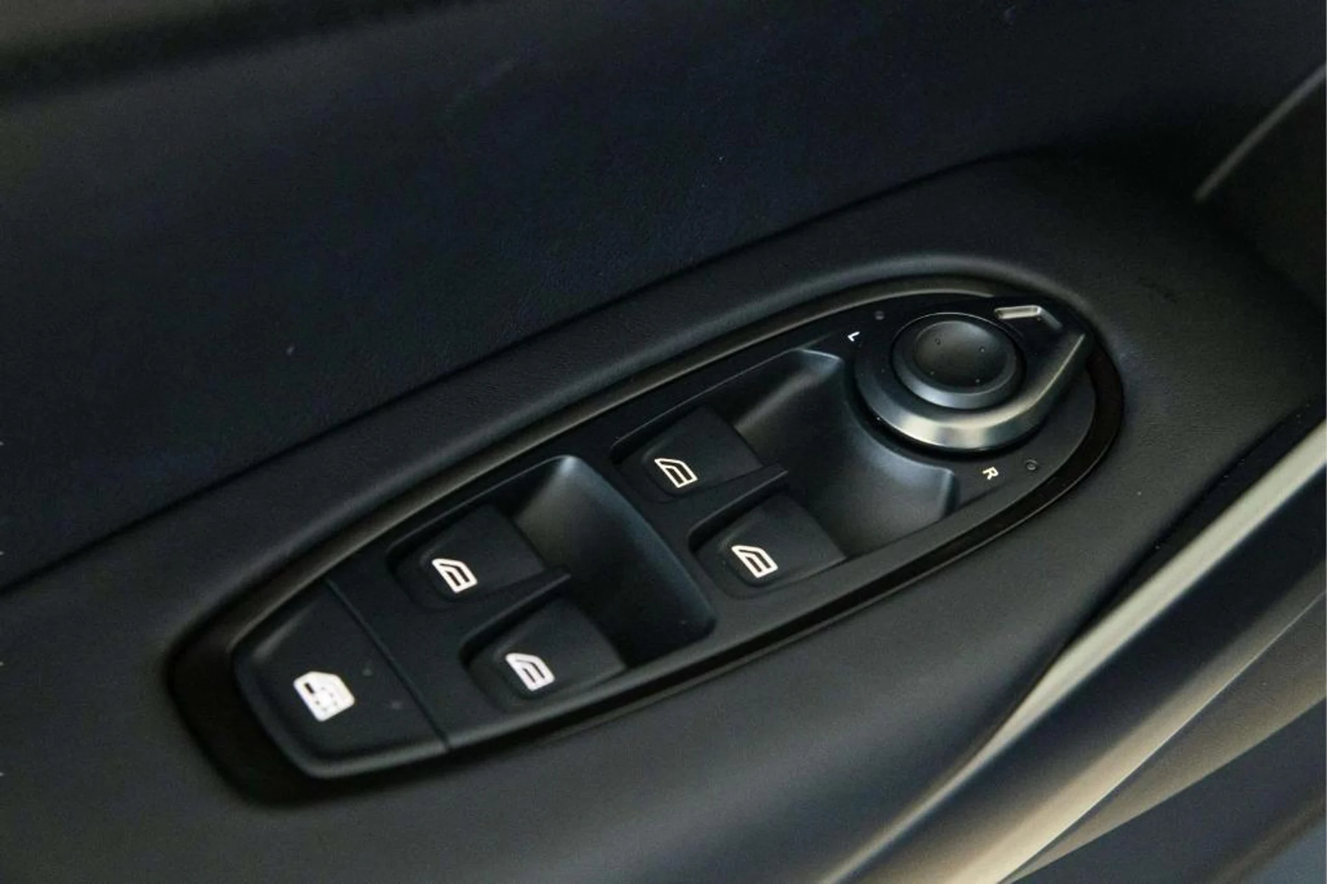 mph021_1533005493_3_Qj_E1_W1_C8k_Dh_Cj_Lus_Mc_Ws_P_ns_c95598fe82