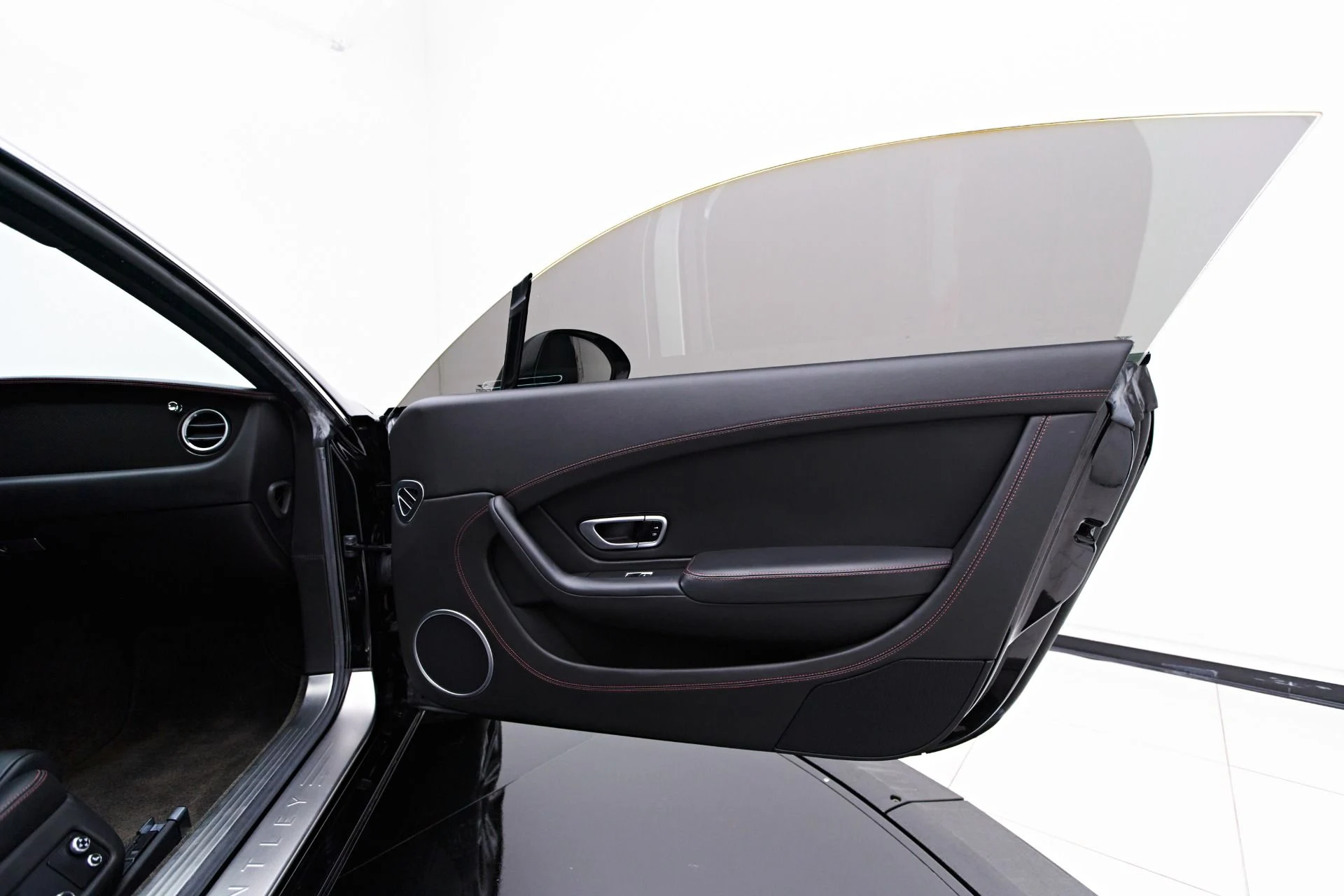 mph021_1540269537_Used_2013_Bentley_Continental_GT_V8_1655423463_30304def4a