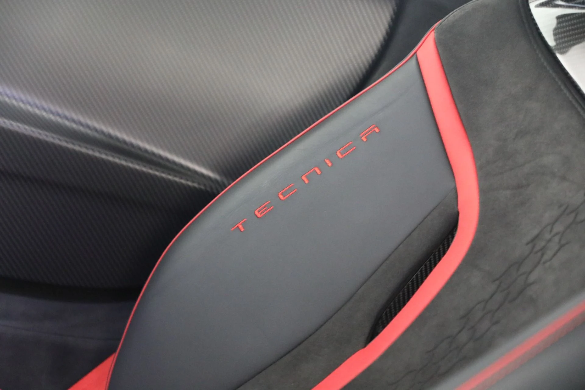 mph021_1540933802_Used_2023_Lamborghini_Huracan_Tecnica_148d4faad3