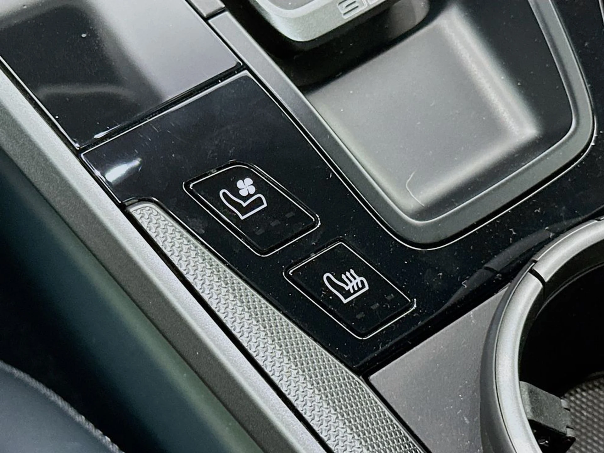 mph021_1546831470_e56e436a028d5cb04f21350f101ed102x_85d0055e12