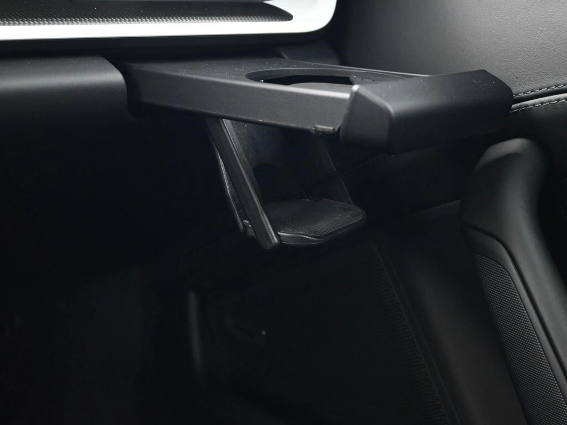 mph021_1555215086_a0e8863ad36c8af1baccf714532b97f2x_2cb8b58f30