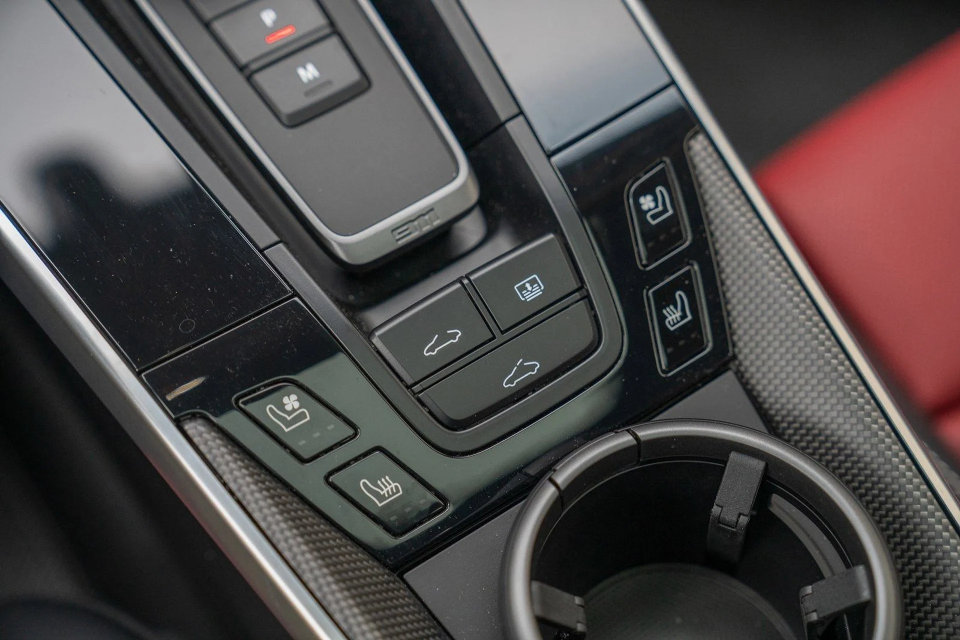 mph021_1557389946_dedda99c9f7cf5f7a36a817e0b4ad240x_5a22c63ac5