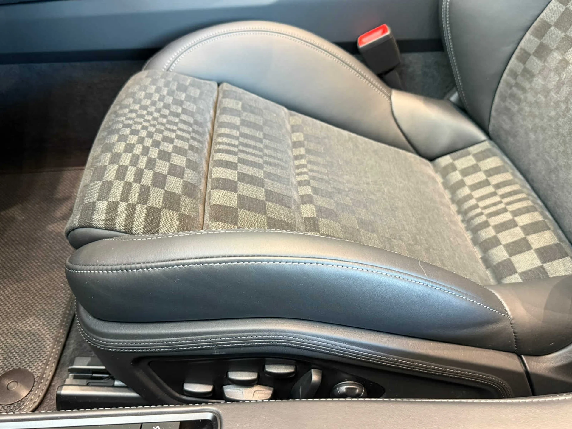 mph021_1560194273_cc4791e603053b0d6007adaca5475951x_e5258606f5