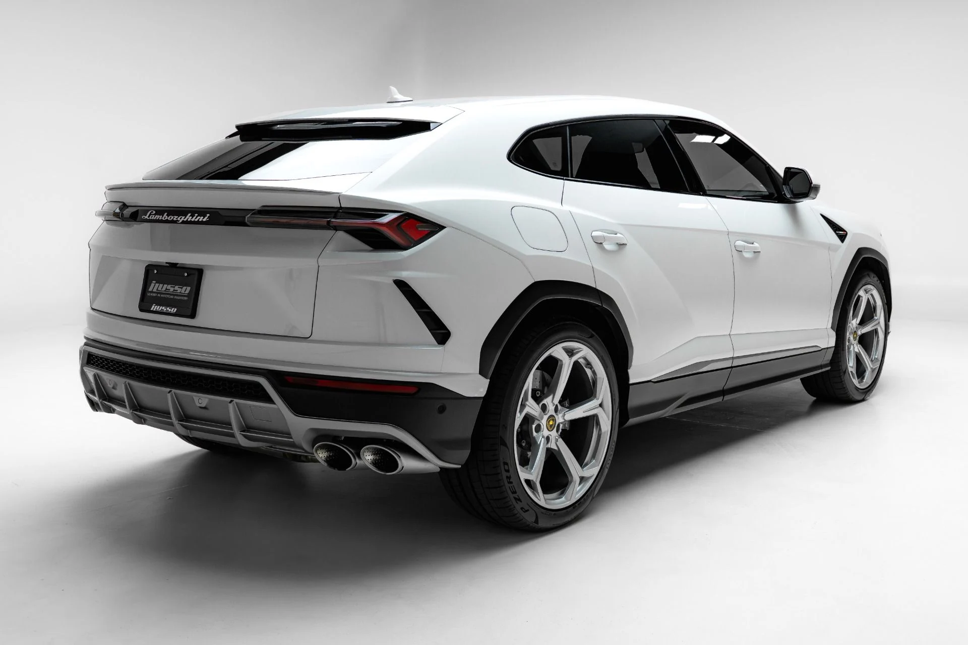 mph021_1560940211_Used_2020_Lamborghini_Urus_1780965466_7f33aeb9ee