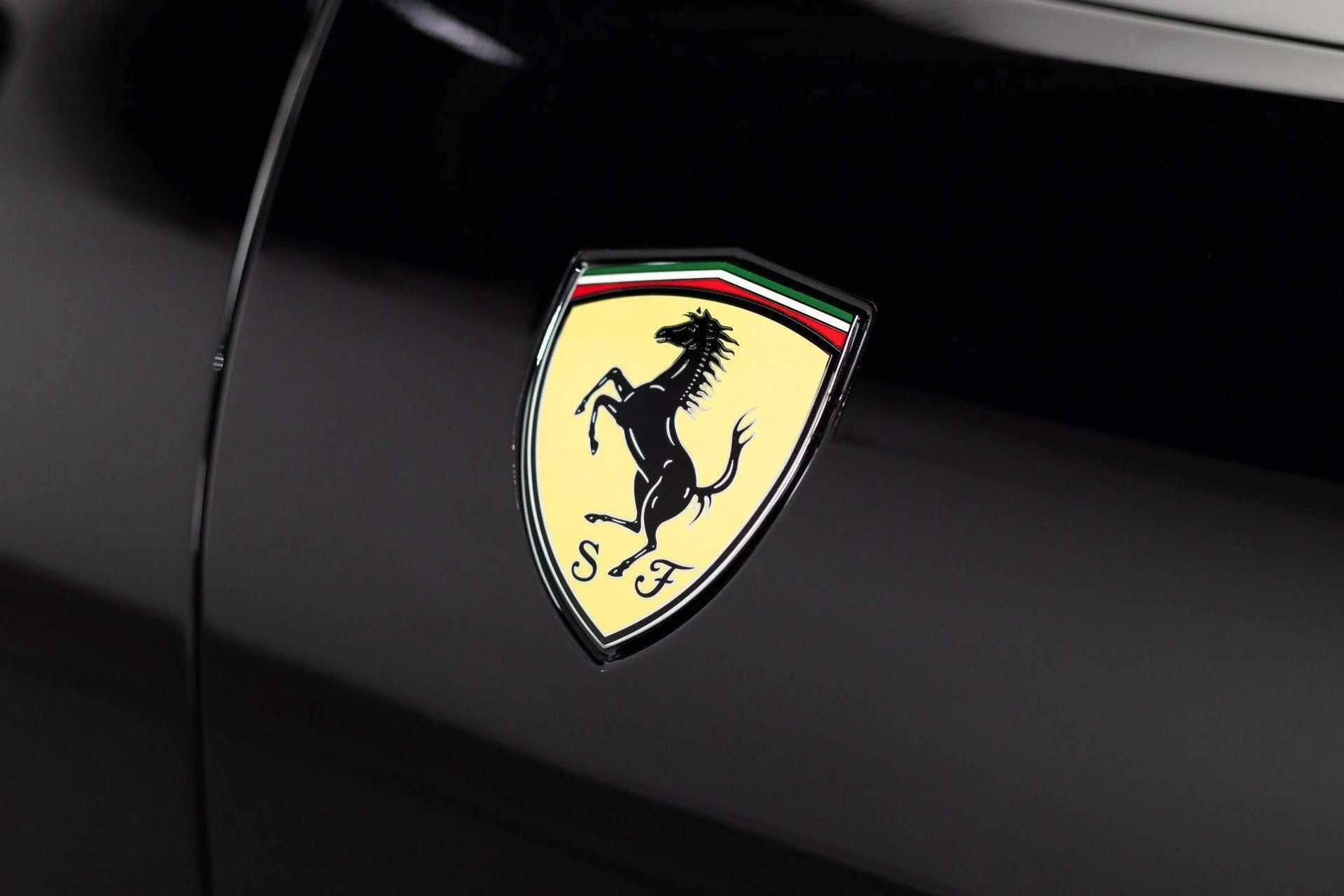mph021_15612023_Used_2022_Ferrari_Roma_1780581053_f4ca77e63b