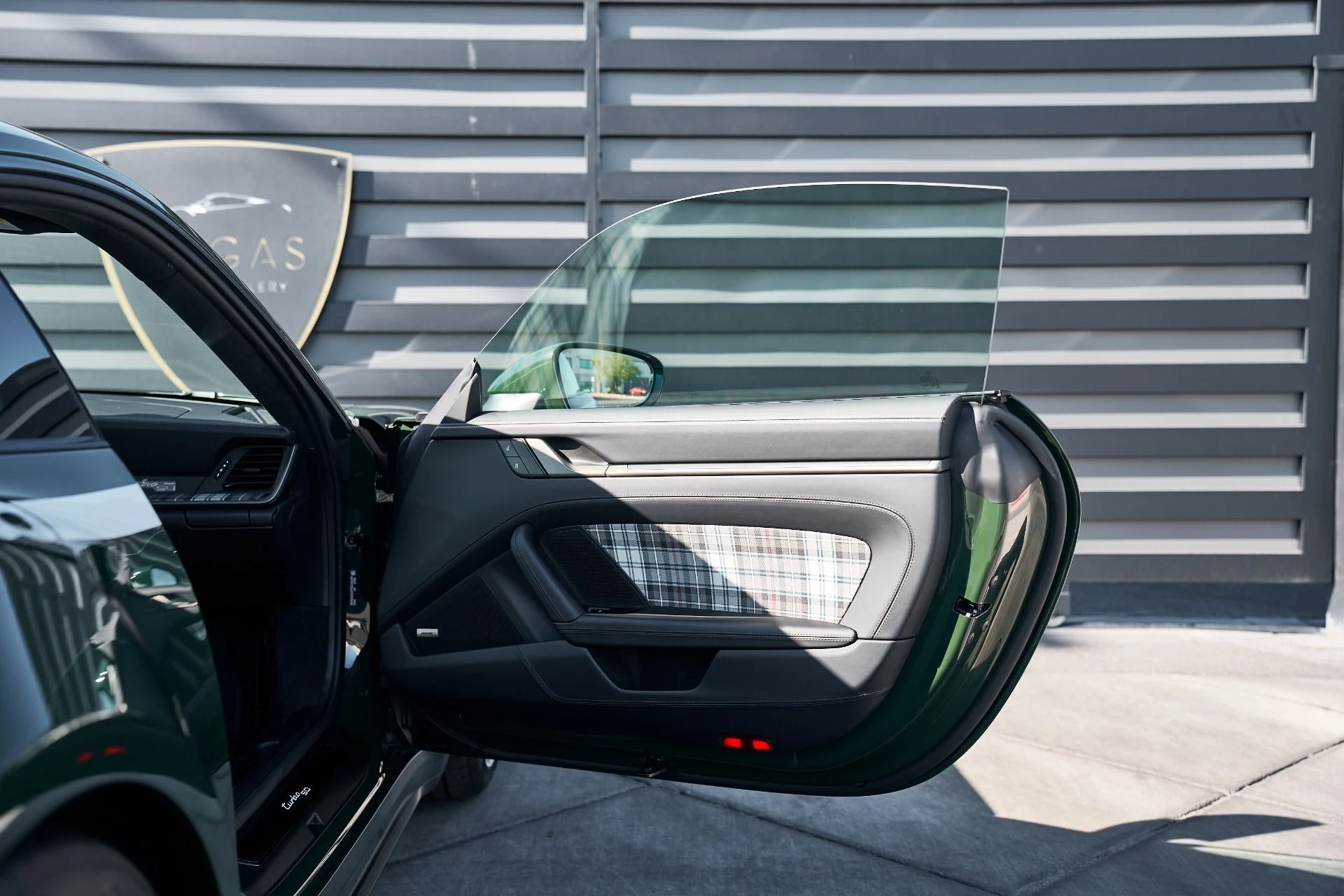 mph021_1564630013_Used_2025_Porsche_911_Turbo_S_1763075493_c04669626a