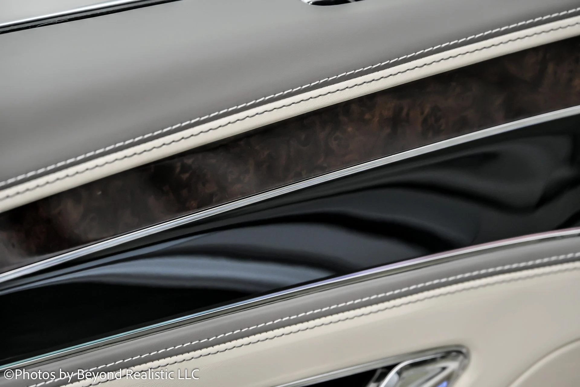 mph021_1564714161_Used_2021_Bentley_Flying_Spur_V8_First_Edition_1763629668_4d5016fbc0