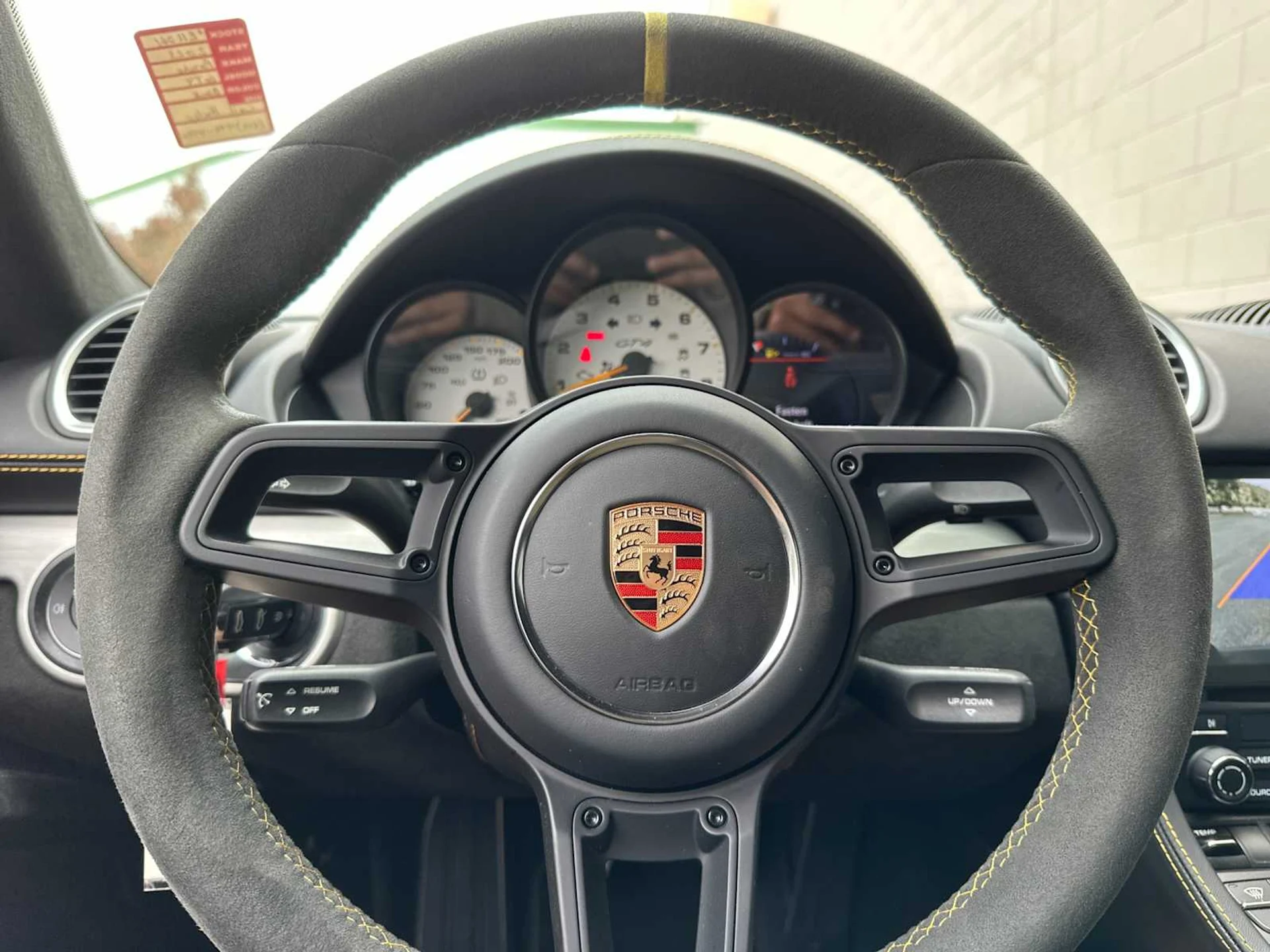 mph021_157370109_f9363ae0b15632ea5f00e9046d57760bx_c61c9df99a