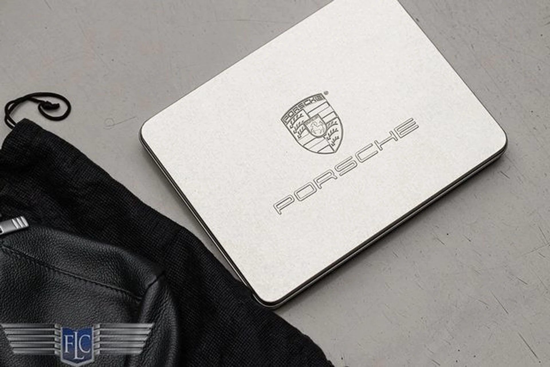 mph021_1578428500_used_2005_porsche_carrera_gt_2drcarrera_9689_23058550_26_640_9e58a97151