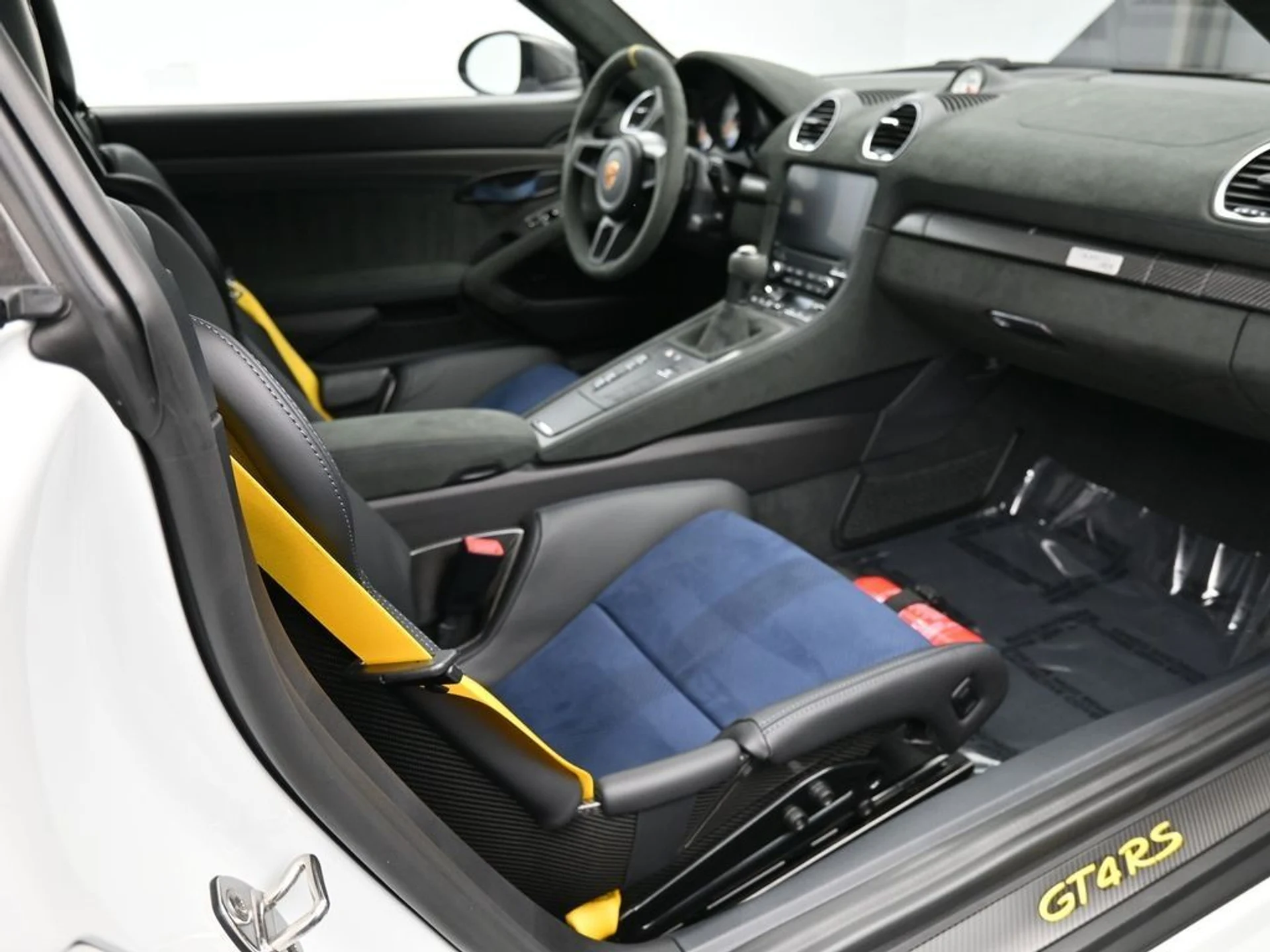 mph021_1578452447_aba7a14f11fd8c685b27b8e43864a28d_284de05484