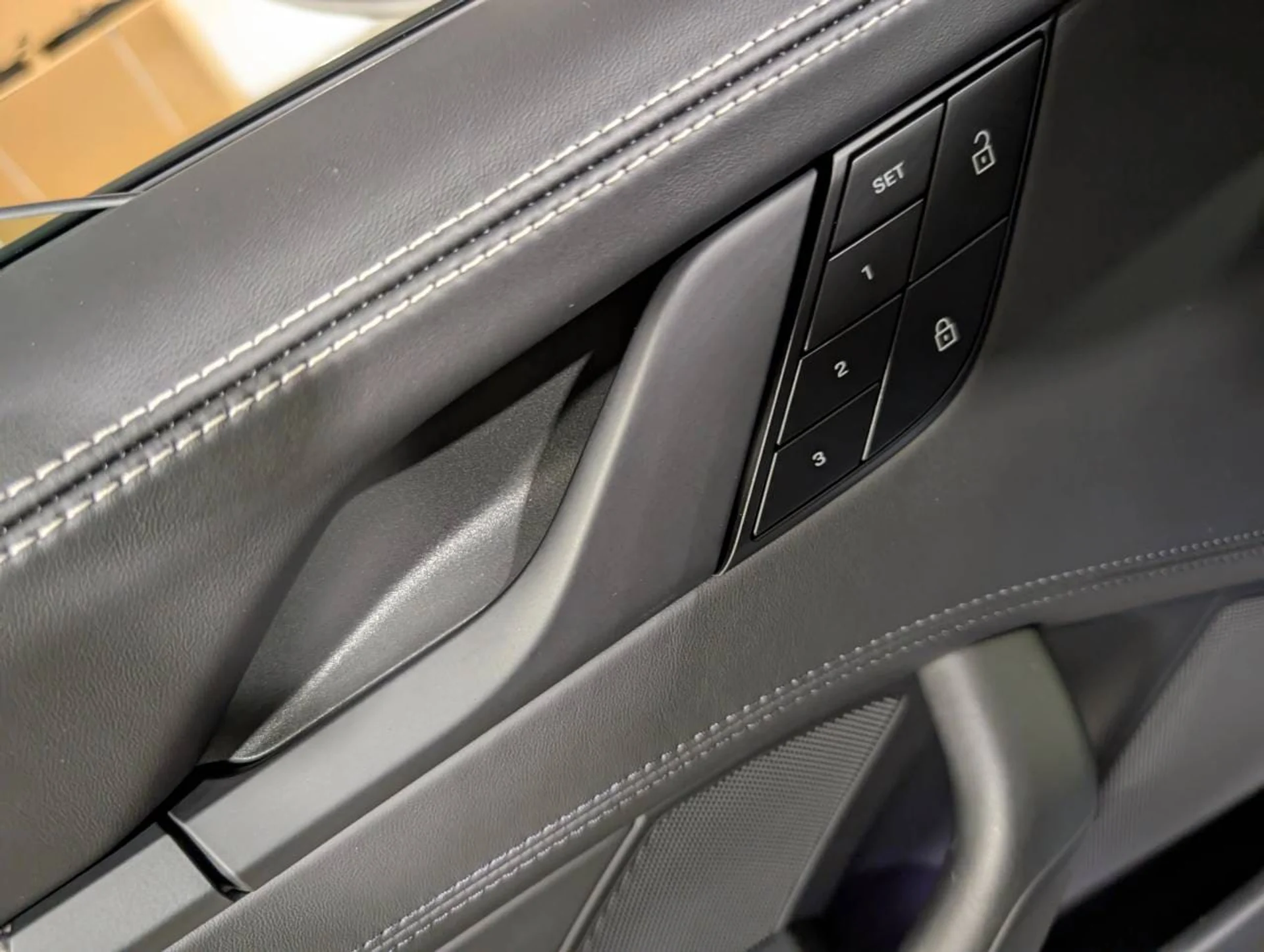 mph021_158148238_6bf2a9aa9ed35c8981357261822742e3x_0a00283d58