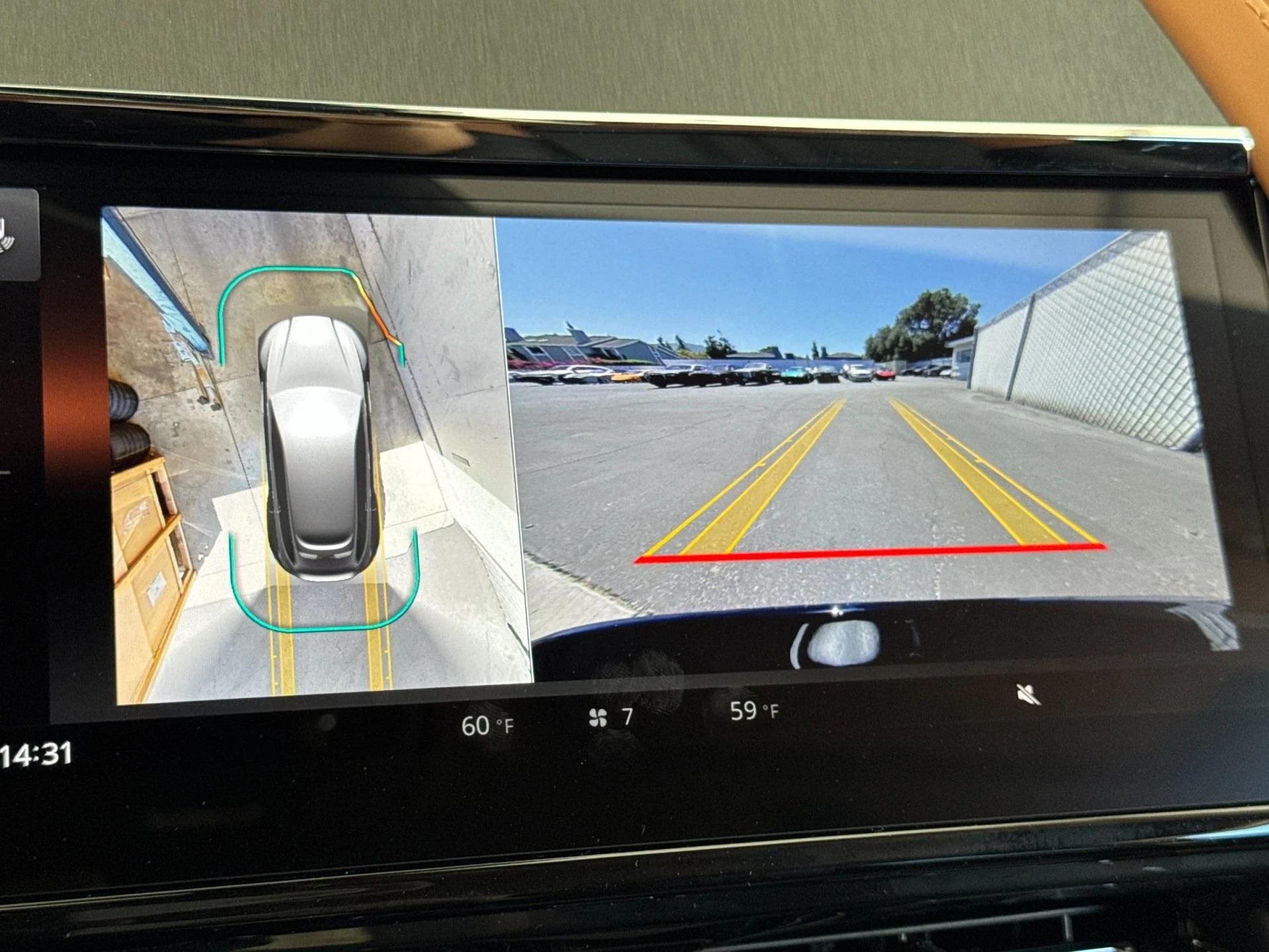 mph021_1585416136_New_2025_Aston_Martin_DBX_707_1754468421_4725cc00b0