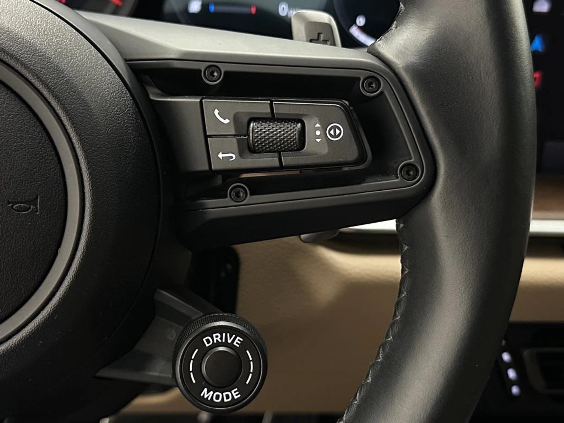 mph021_1585439112_2guk5_UN_Ypm_Ogph_Cww8q_Cs_UUWY_Y_9d10c1f282