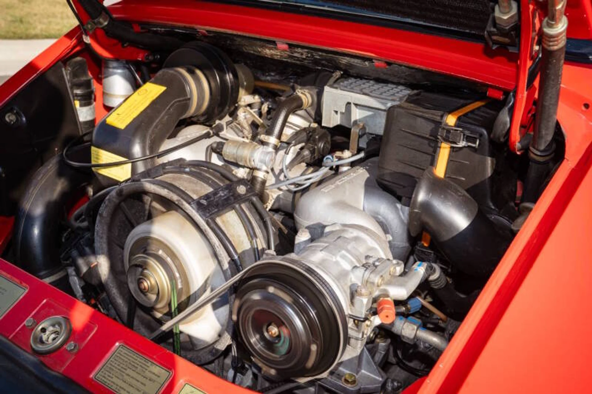mph021_1603103494_1985_porsche_911_carrera_2dr_coupe_7a23b21fa1