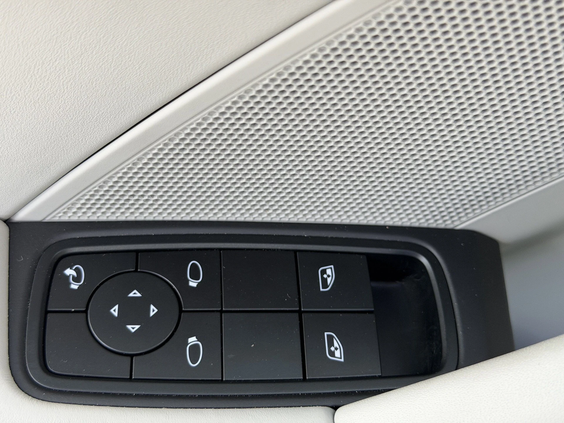 mph021_1603313008_158307ba36ece1eaca9d544bfd68f5a1x_645903a7e6