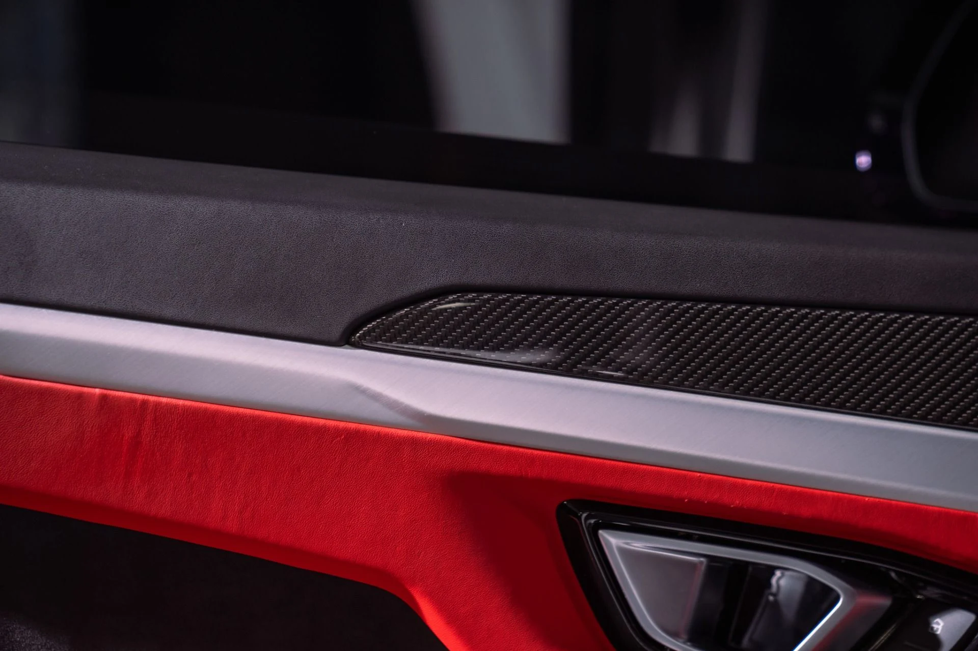 mph021_1604880102_Used_2022_Lamborghini_Urus_Full_Carbon_Interior_Package_1792255478_17f7a9286d