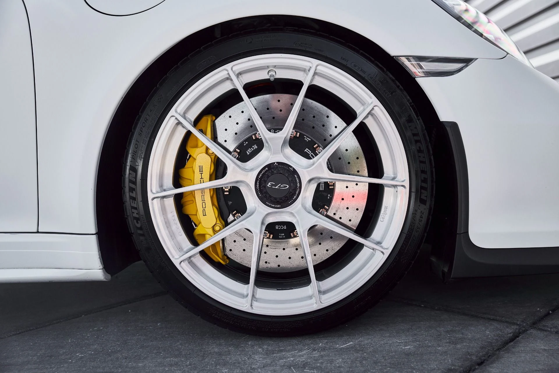 mph021_1612201415_Used_2015_Porsche_911_GT_3_1771890198_9569907ef9