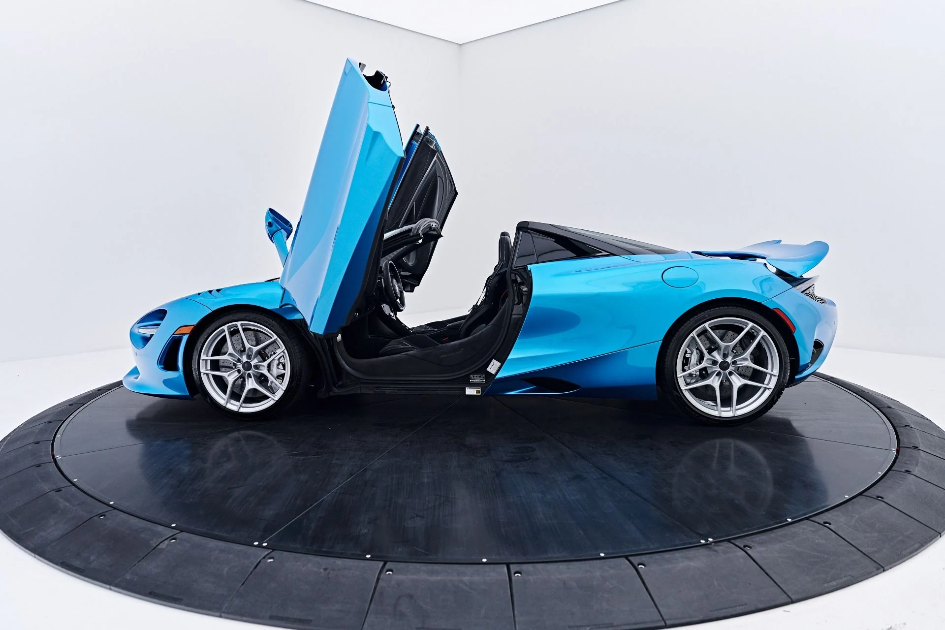 mph021_1612772377_Used_2025_Mc_Laren_750_S_1787619674_d6dfd84443