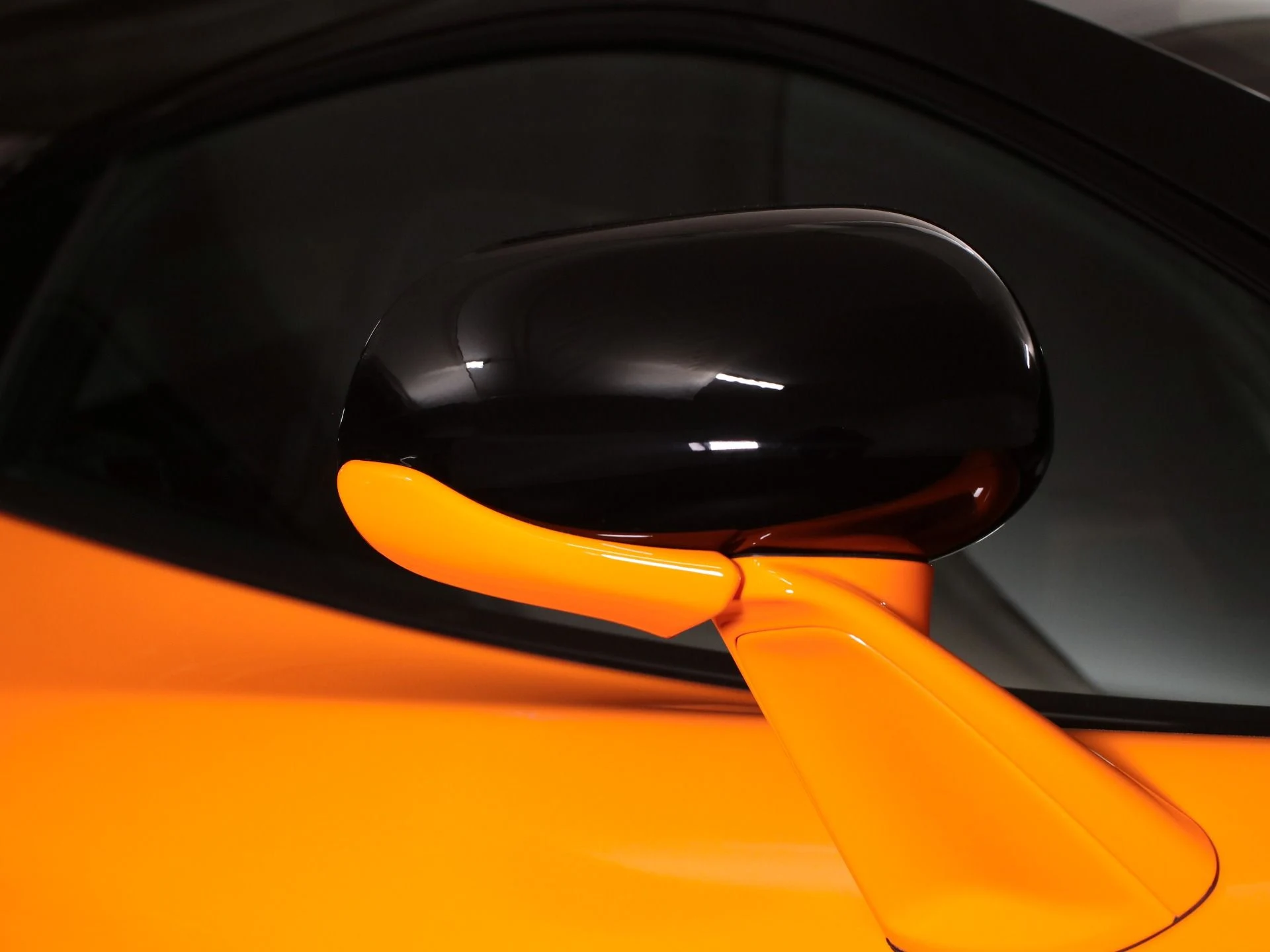 mph021_1616990255_Used_2025_Mc_Laren_GTS_1742252976_5d04e54696