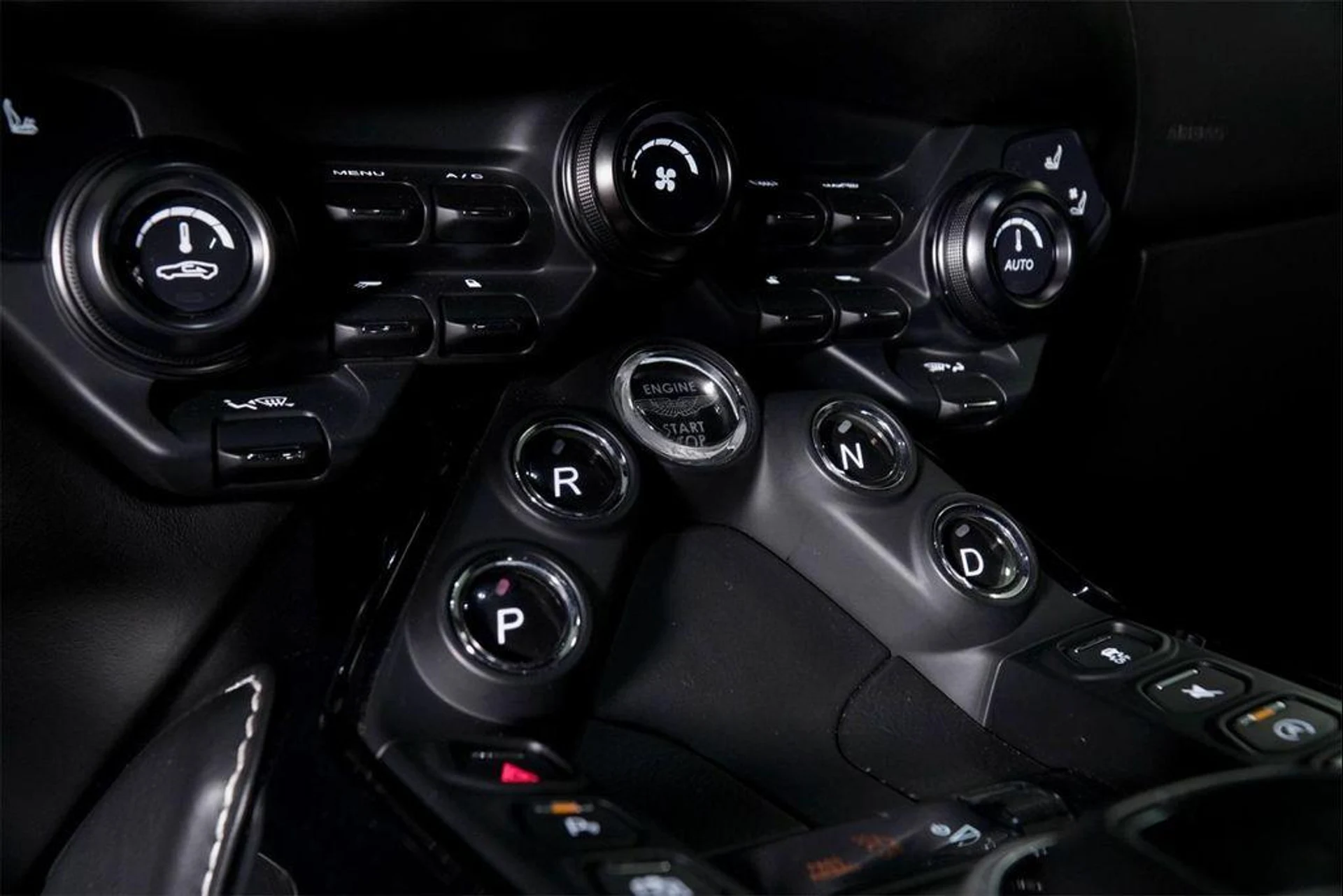 mph021_1627402532_YV_Sxy_MMBL_0m_XO_Lb_Nsrcp_KTG_Ccy_I_0787b8b1c9