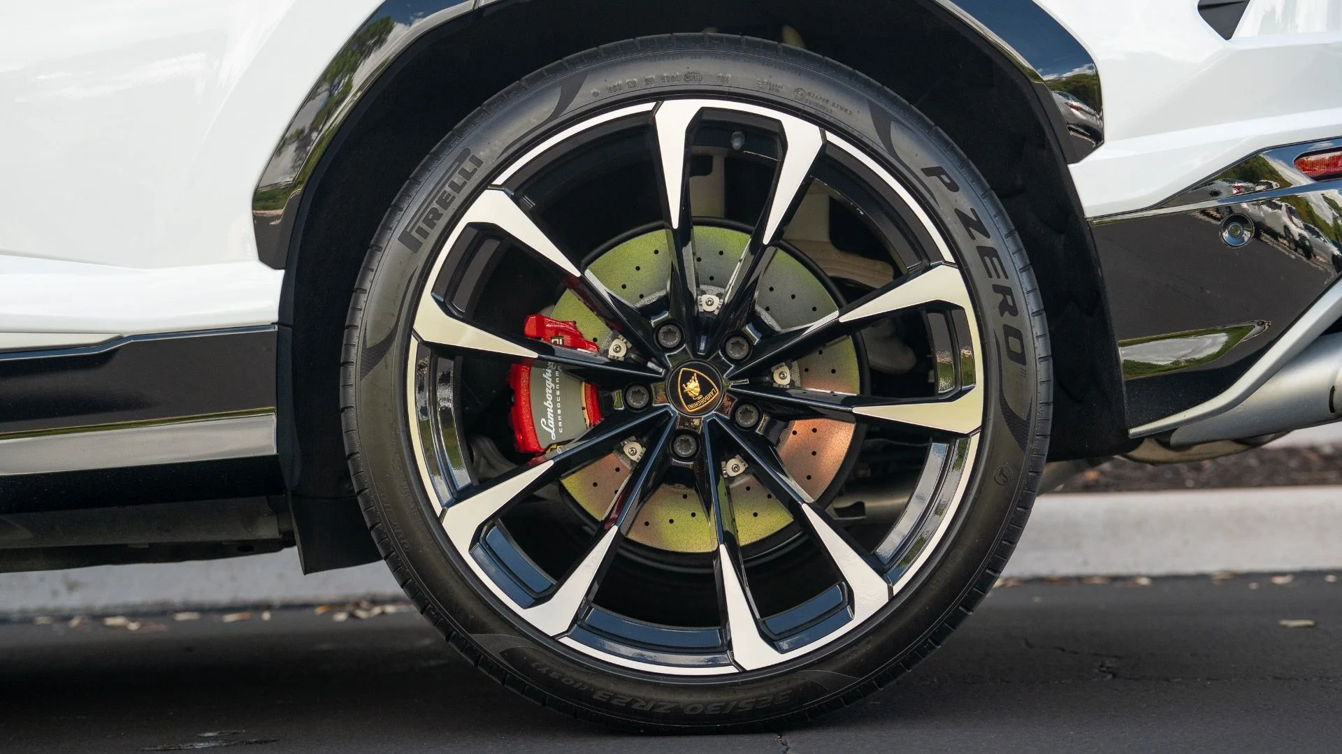 mph021_1631765380_Used_2021_Lamborghini_Urus_1754681946_b261d3de0e