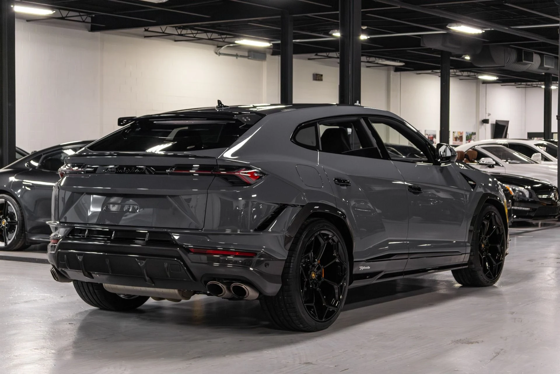 mph021_1633085727_Used_2023_Lamborghini_Urus_Performante_1766779667_3e76c9dbde