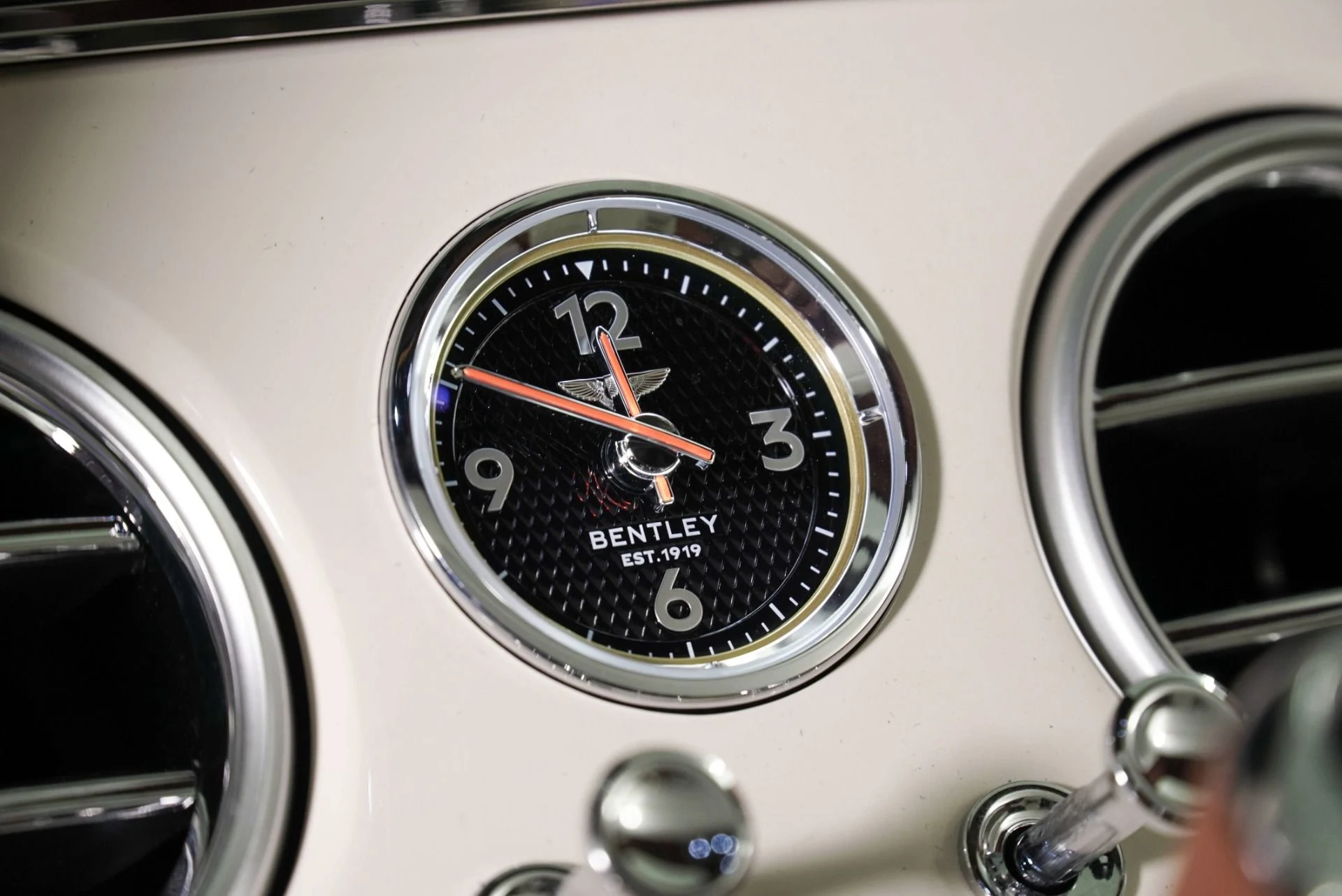 mph021_1641378828_New_2026_Bentley_Continental_GTC_Azure_1771012045_ccb5f91e16